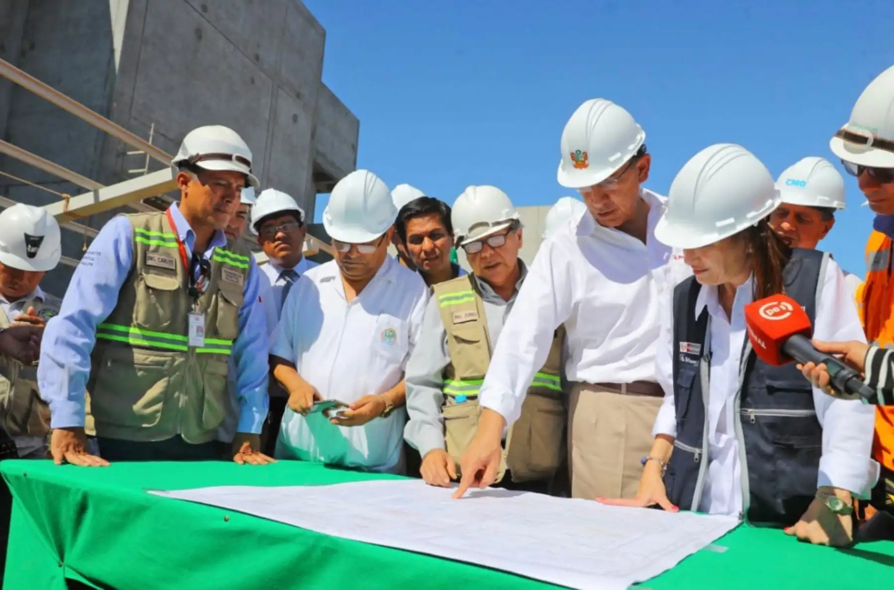 Presidente de la República, Martín Vizcarra, inspecciona obras del hospital regional de Pucallpa. Foto: ANDINA/Prensa Presidencia.
