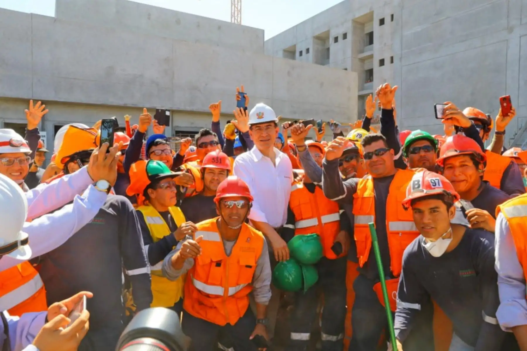 Presidente de la República, Martín Vizcarra, inspecciona obras del hospital regional de Pucallpa. Foto: ANDINA/Prensa Presidencia.