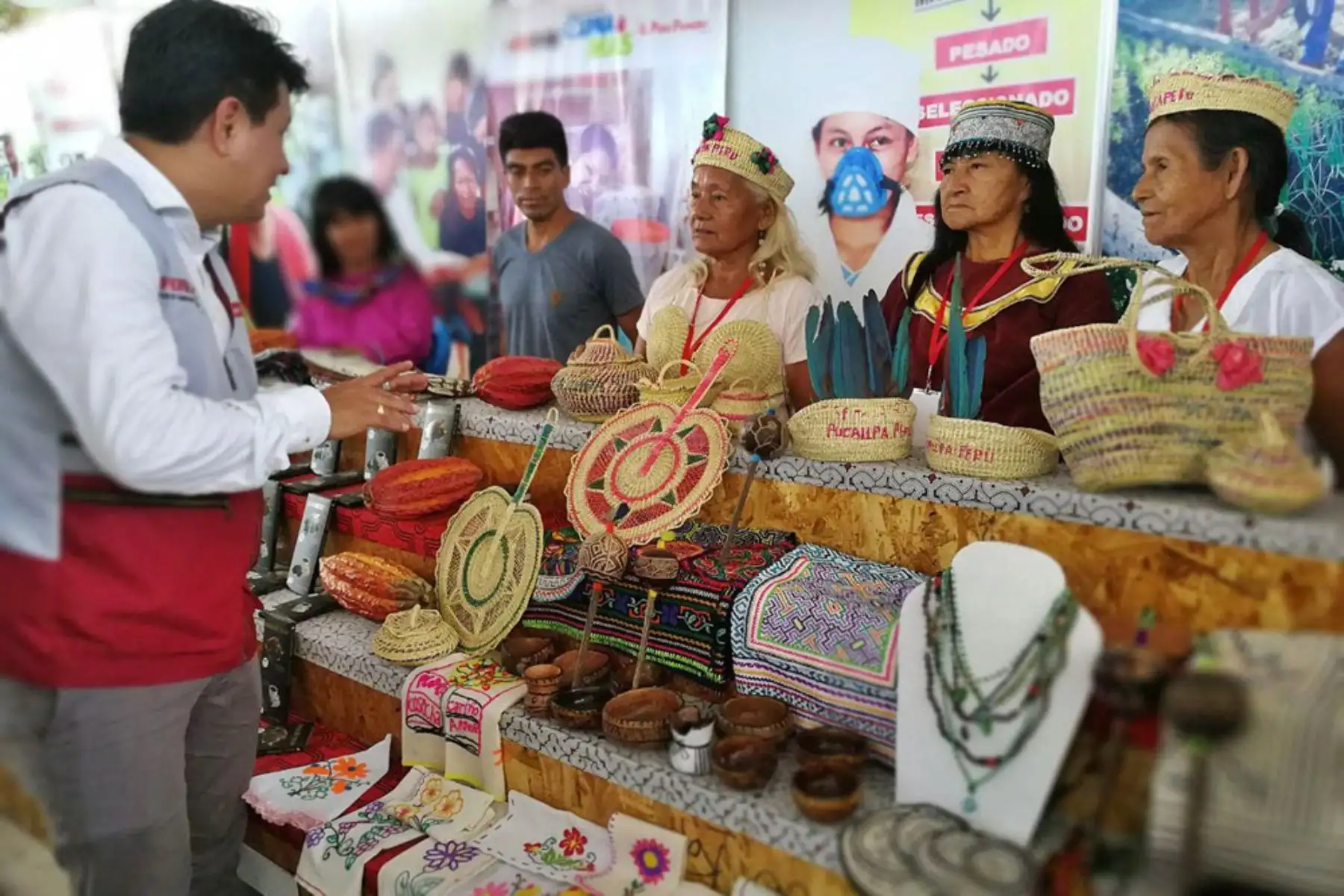 Emprendimientos rurales que impulsa Foncodes en Ucayali presentan sus mejores productos en la feria ExpoAmazónica. ANDINA/Difusión