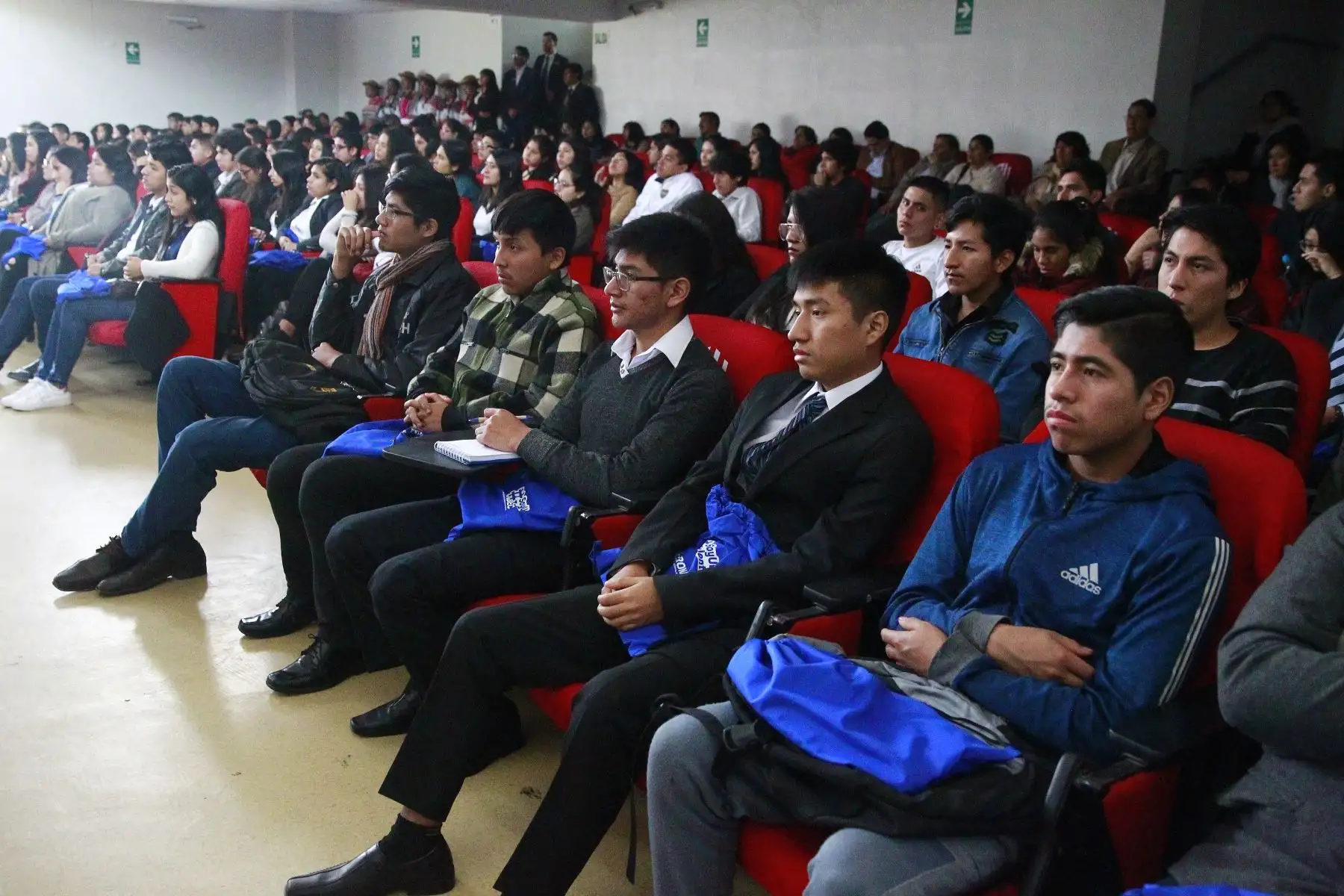 Más de 1800 jóvenes becarios ganadores de Beca 18 participan en la ceremonia de premiación a jóvenes que realizarán estudios en institutos y universidades.Foto: ANDINA/Eddy Ramos