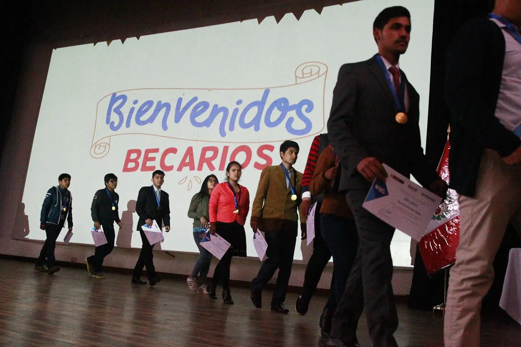 Ministro de Educación, Daniel Alfaro  participa en la ceremonia de Bienvenida a más de 1800 jóvenes becarios ganadores de Beca 18 que realizarán estudios en institutos y universidades.Foto: ANDINA/Eddy Ramos
