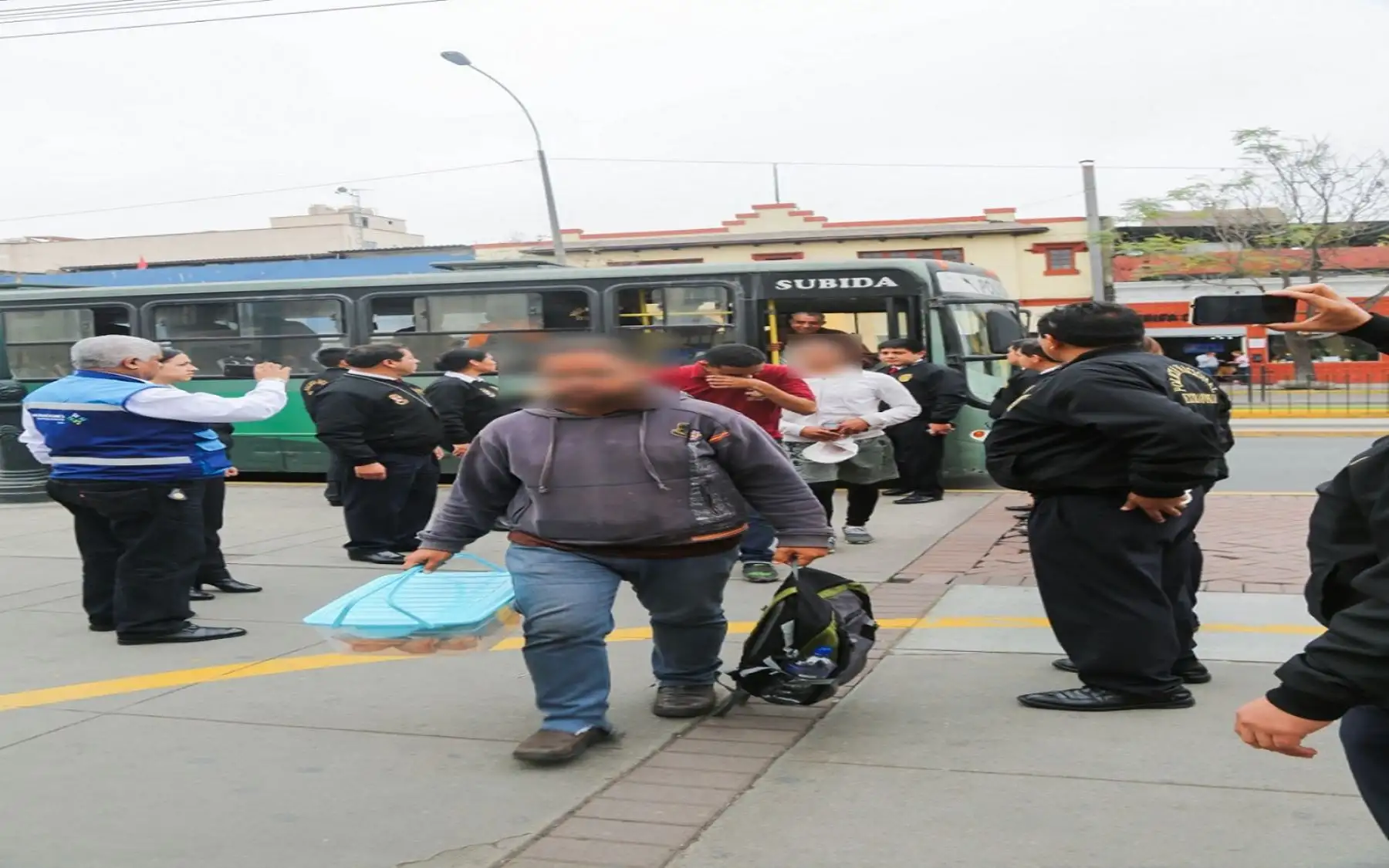 Migraciones y Policía efectúan operativo de fiscalización migratoria en Santa Anita Foto: Migraciones