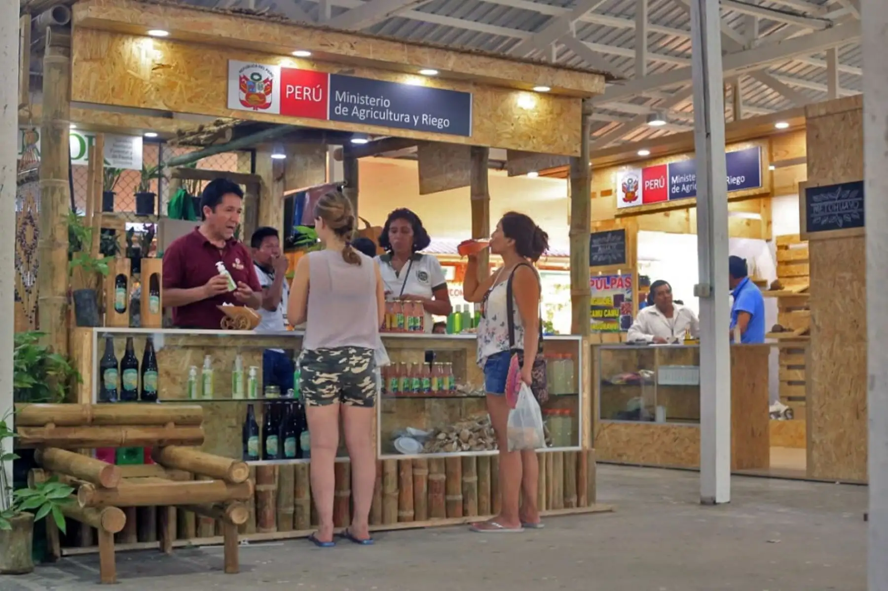 Stand de Minagri en Expoamazónica.