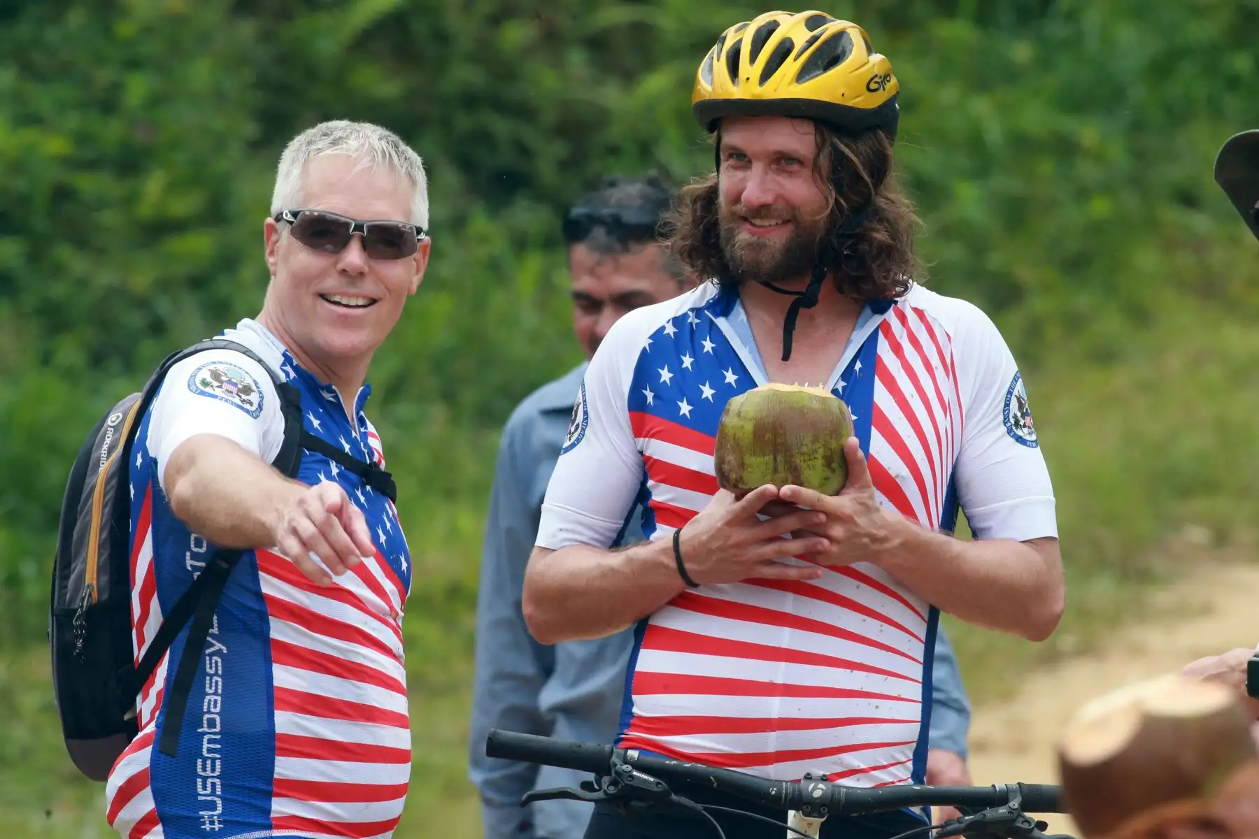 Embajador de los Estados Unidos Krishna R. Urs cumple segundo día de visita en Tarapoto en donde realiza una jornada de dos días recorriendo la ciudad y sus alrededores en bicicleta junto a una comitiva, con el fin de promover el deporte, la vida saludable sin drogas y el uso de bicicleta como medio de transporte alternativo. Foto: ANDINA/Vidal Tarqui