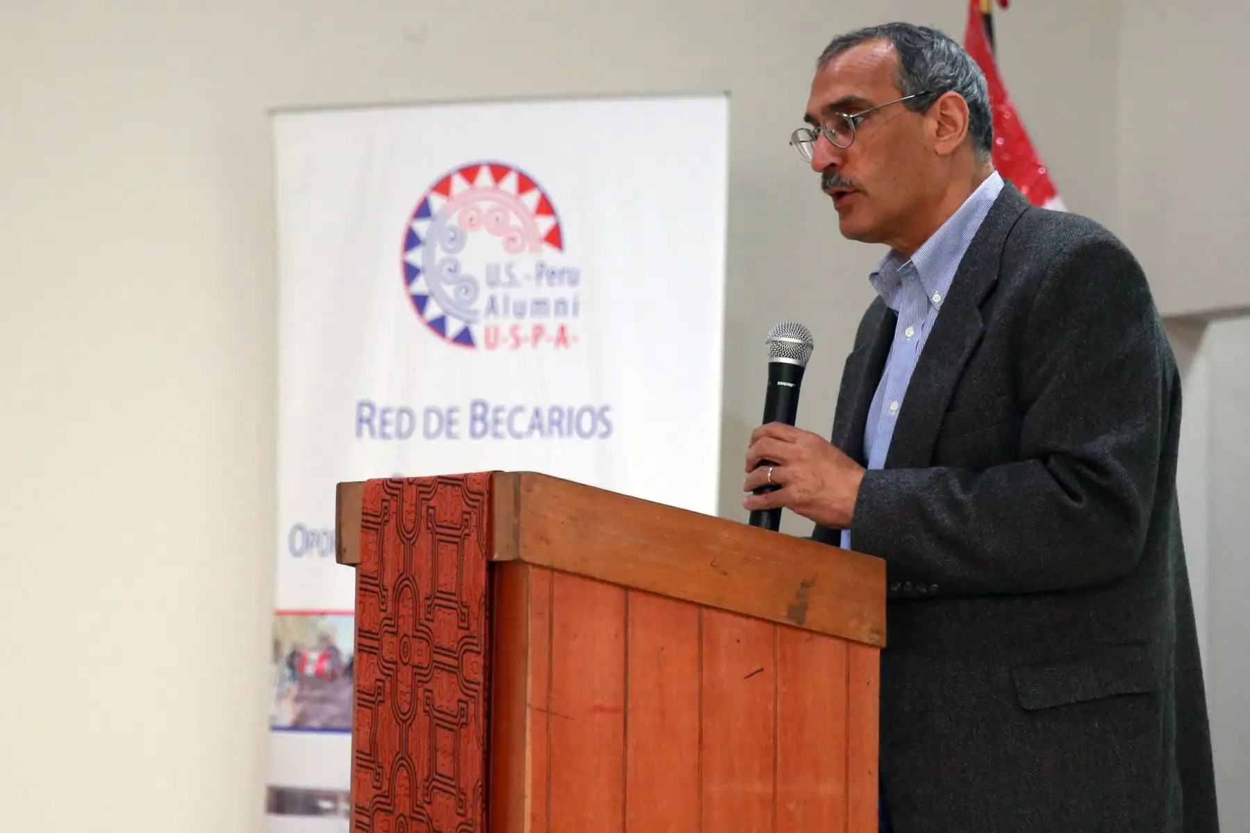 El Embajador de los Estados Unidos en el Perú Krishna R. Urs, promoviendo el deporte y la bicicleta en Tarapoto, como medio de transporte alternativo.  Como parte de los esfuerzos para prevenir el uso de drogas y promover la vida sana a través del deporte. Foto: ANDINA/Vidal Tarqui