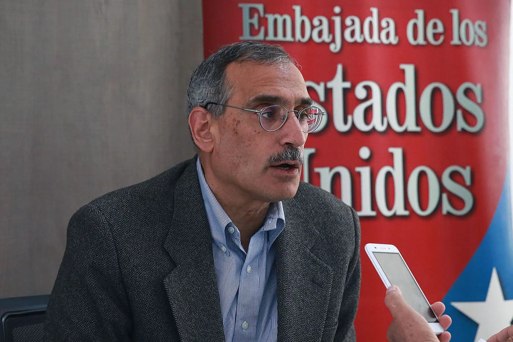 El Embajador de los Estados Unidos en el Perú Krishna R. Urs, promoviendo el deporte y la bicicleta en Tarapoto, como medio de transporte alternativo.  Como parte de los esfuerzos para prevenir el uso de drogas y promover la vida sana a través del deporte. Foto: ANDINA/Vidal Tarqui