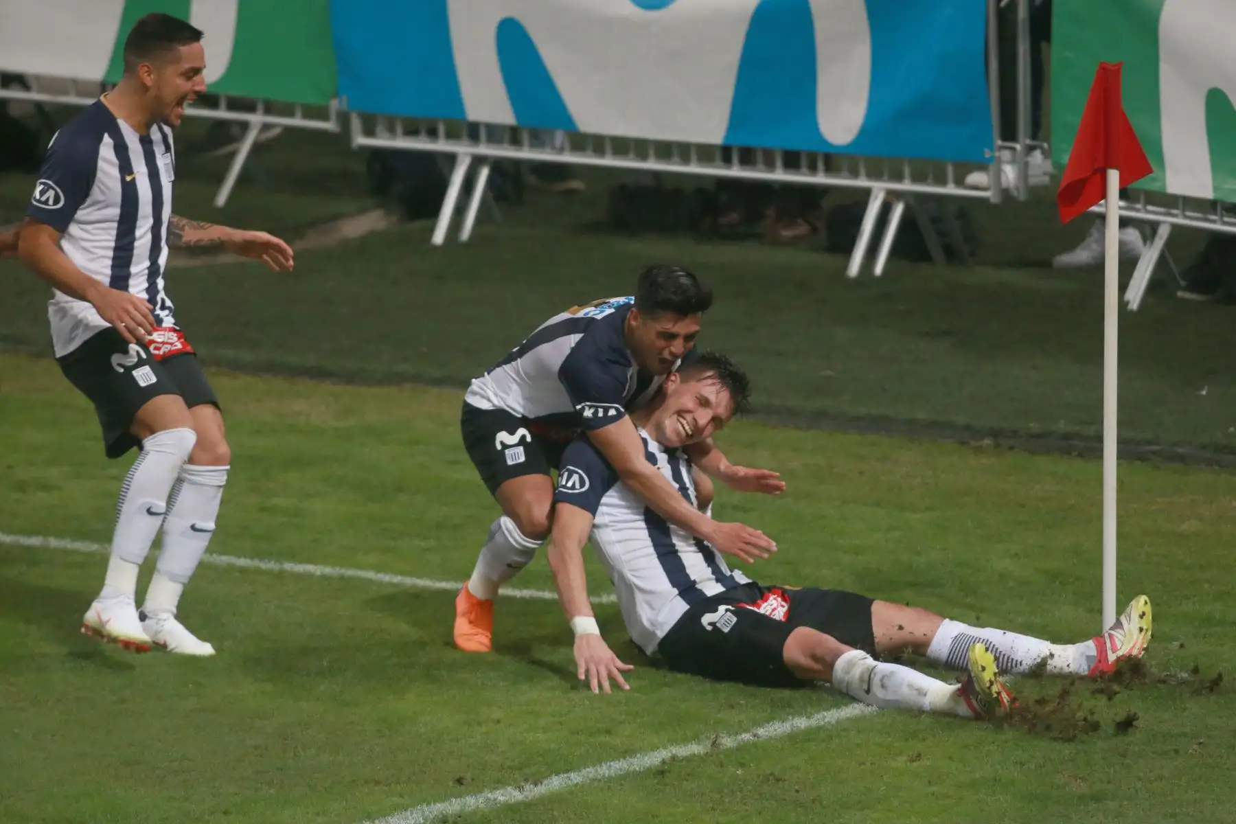 Alianza Lima vence 1-0 a Universitario en el Estadio Nacional. Foto: ANDINA/Jhony Laurente
