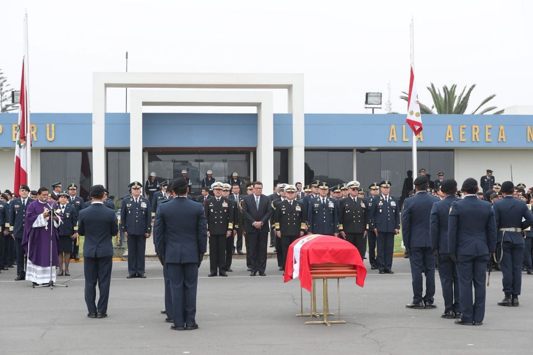 Reciben con honores a suboficial abatido en el Vraem.