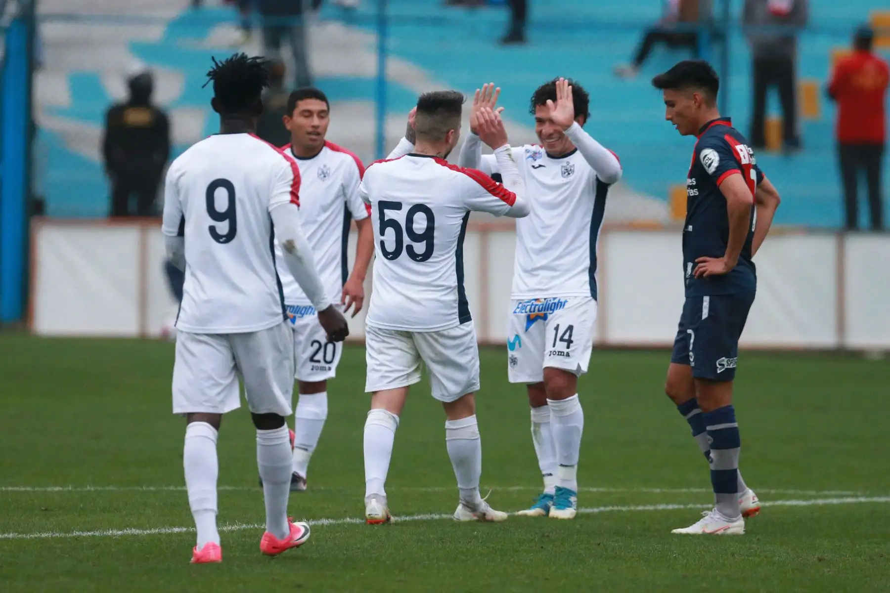 San Martín apabulló 6-1 a  Deportivo Municipal en el estadio Alberto Gallardo por la fecha 12 del Torneo Apertura. Foto: ANDINA/Vidal Tarqui