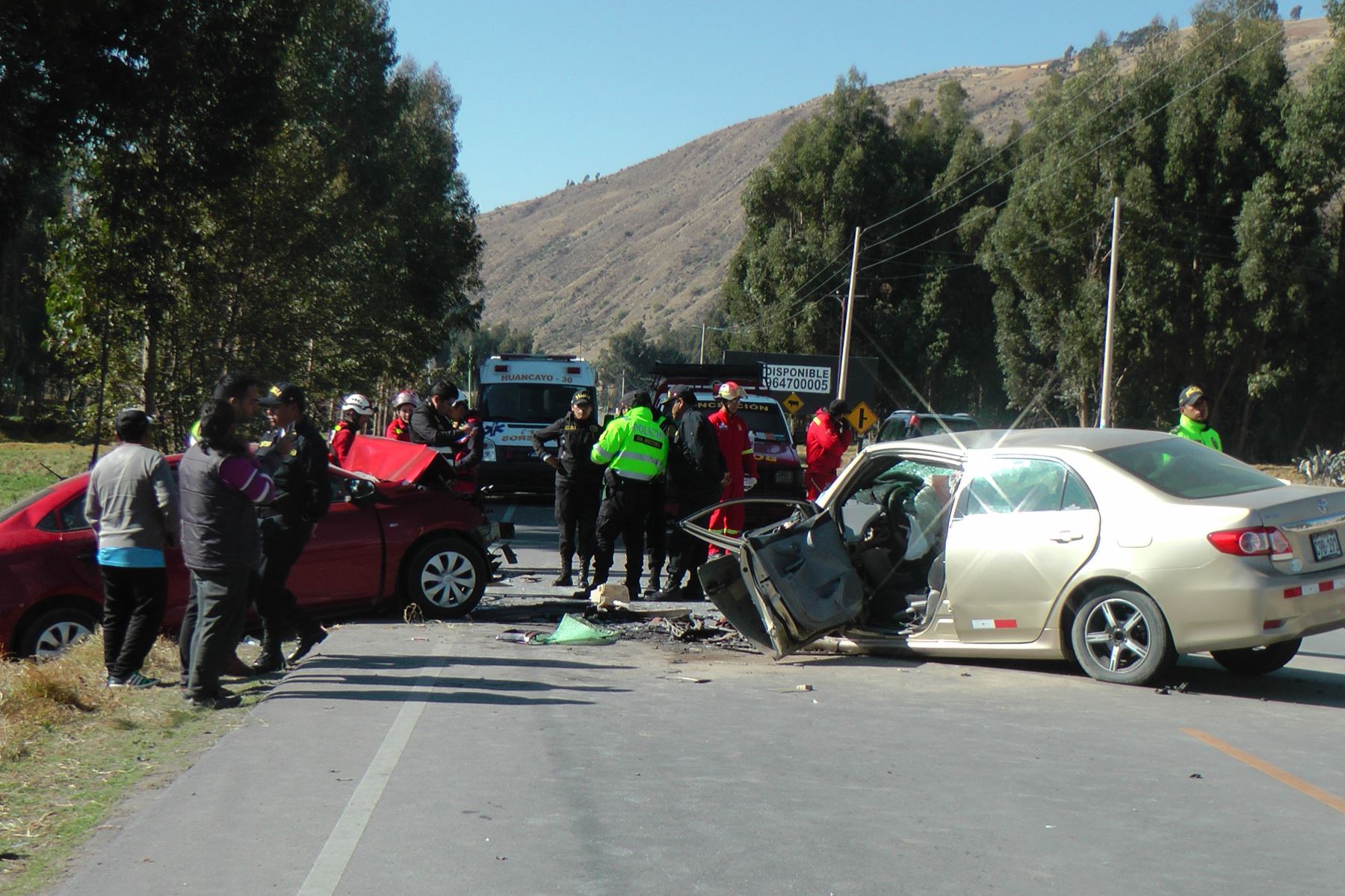 Choque de autos en la carretera Central, a la altura del distrito de Mito, en Junín, deja tres muertos. ANDINA/Pedro Tinoco