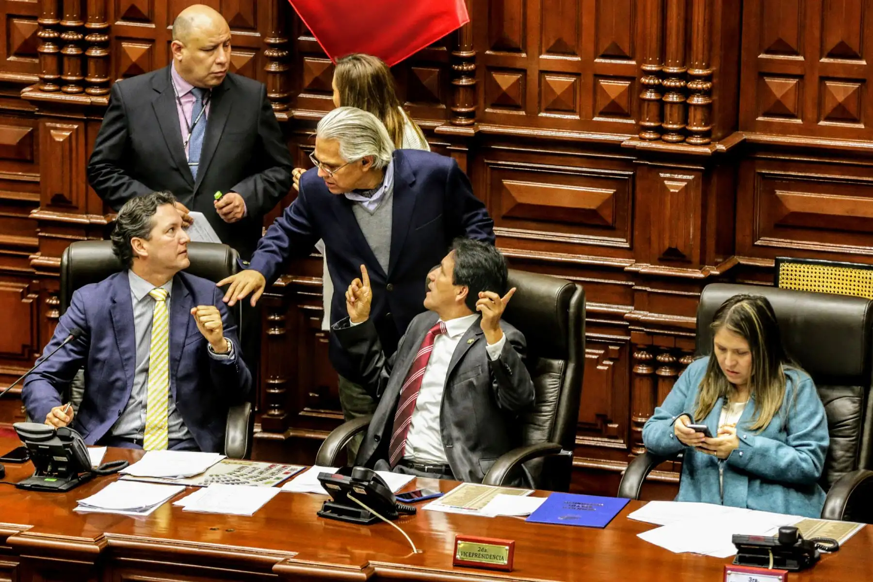 El pleno del Congreso, en sesión ordinaria, aprobó con 93 votos a favor, el cuadro de comisiones para el periodo 2018-2019. Foto: ANDINA/Luis Iparraguirre