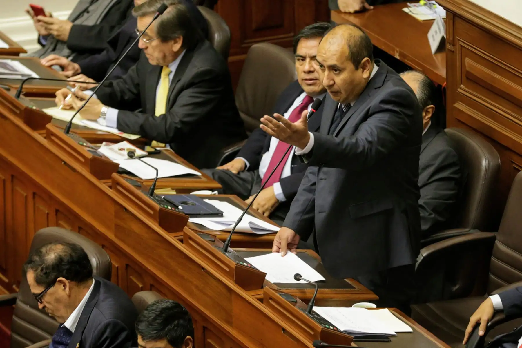 El pleno del Congreso, en sesión ordinaria, aprobó con 93 votos a favor, el cuadro de comisiones para el periodo 2018-2019. Foto: ANDINA/Luis Iparraguirre