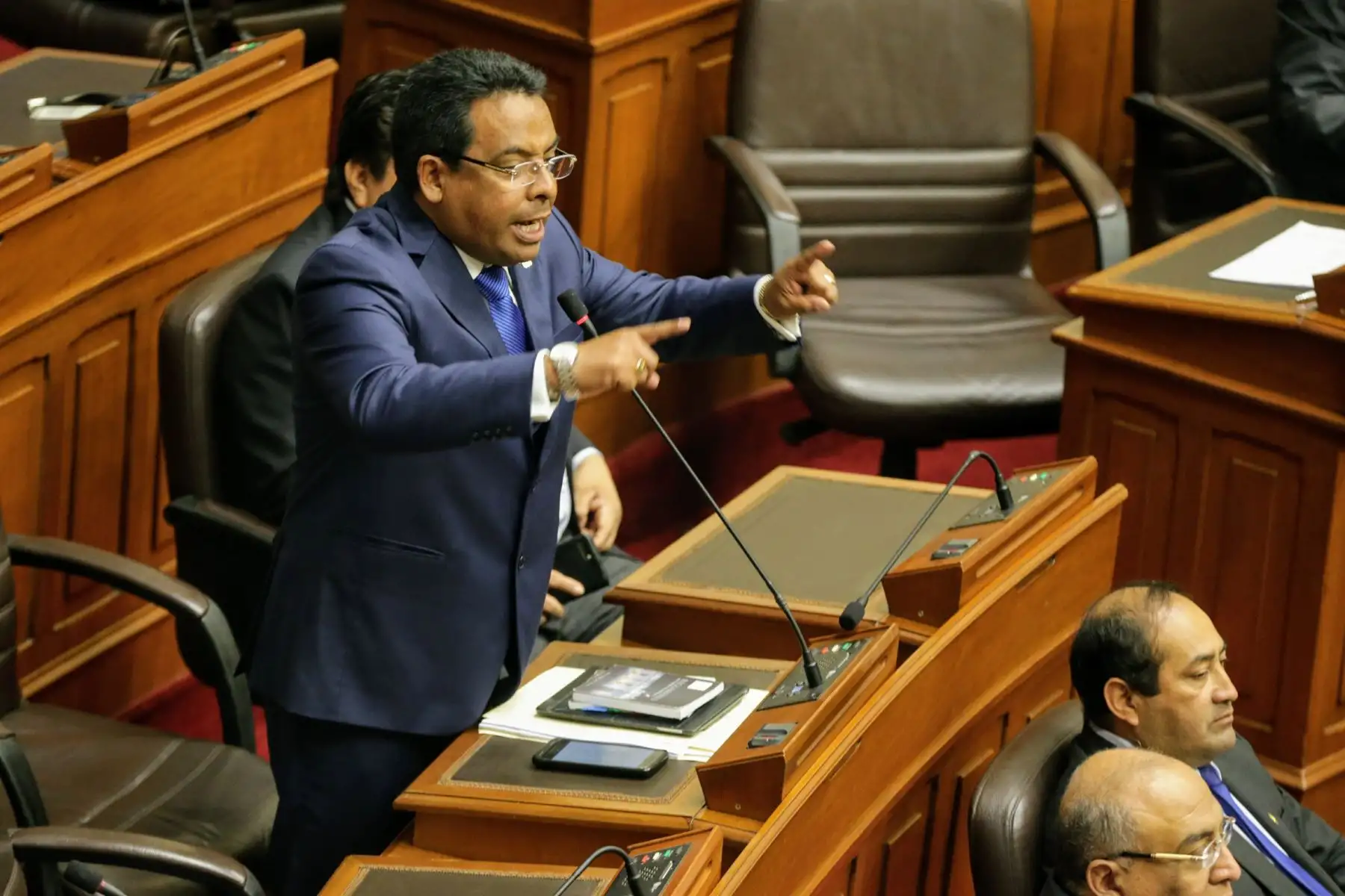 El pleno del Congreso, en sesión ordinaria, aprobó con 93 votos a favor, el cuadro de comisiones para el periodo 2018-2019. Foto: ANDINA/Luis Iparraguirre