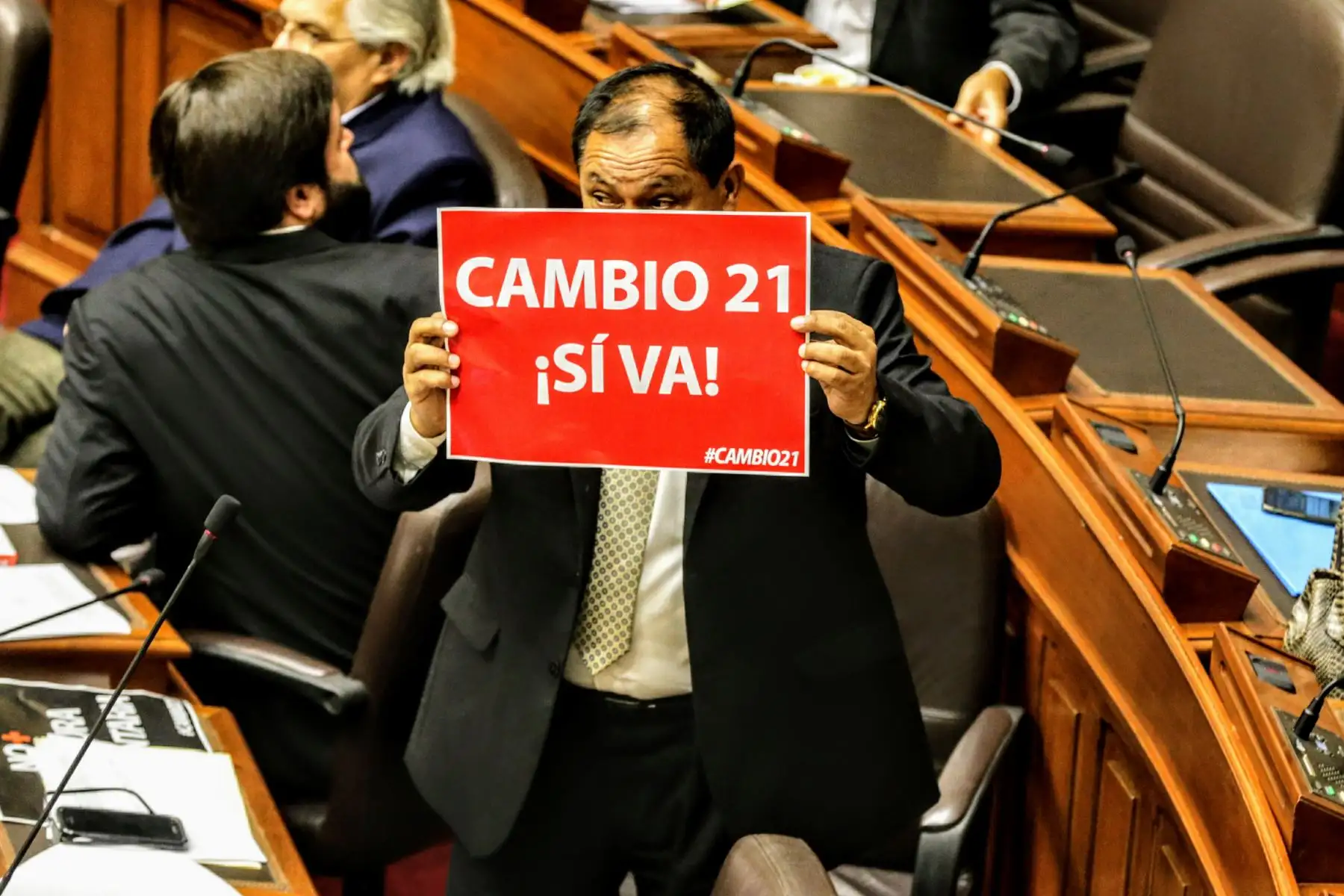 El pleno del Congreso, en sesión ordinaria, aprobó con 93 votos a favor, el cuadro de comisiones para el periodo 2018-2019. Foto: ANDINA/Luis Iparraguirre