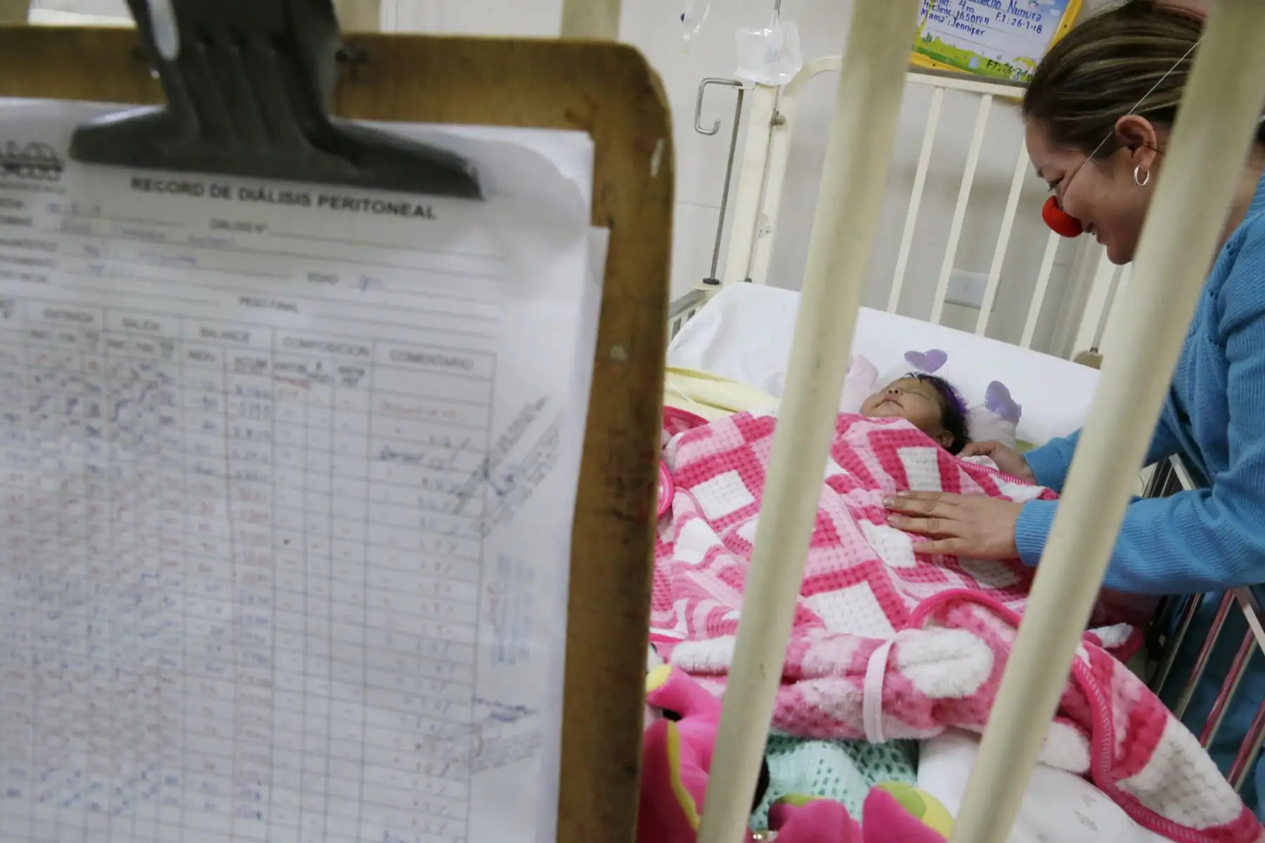 Cada día los niños internos del Hospital del Niño son atendidos con gran cariño por el personal. Foto: ANDINA/Melina Mejía