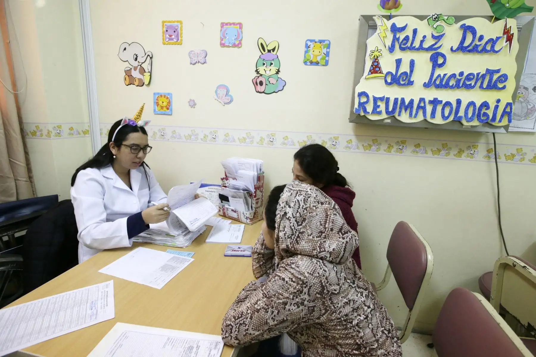 El INSN atiende a diario un promedio de mil 300 pacientes por consulta externa, 400 hospitalizados y 250 por emergencia.  Foto: ANDINA/Melina Mejía