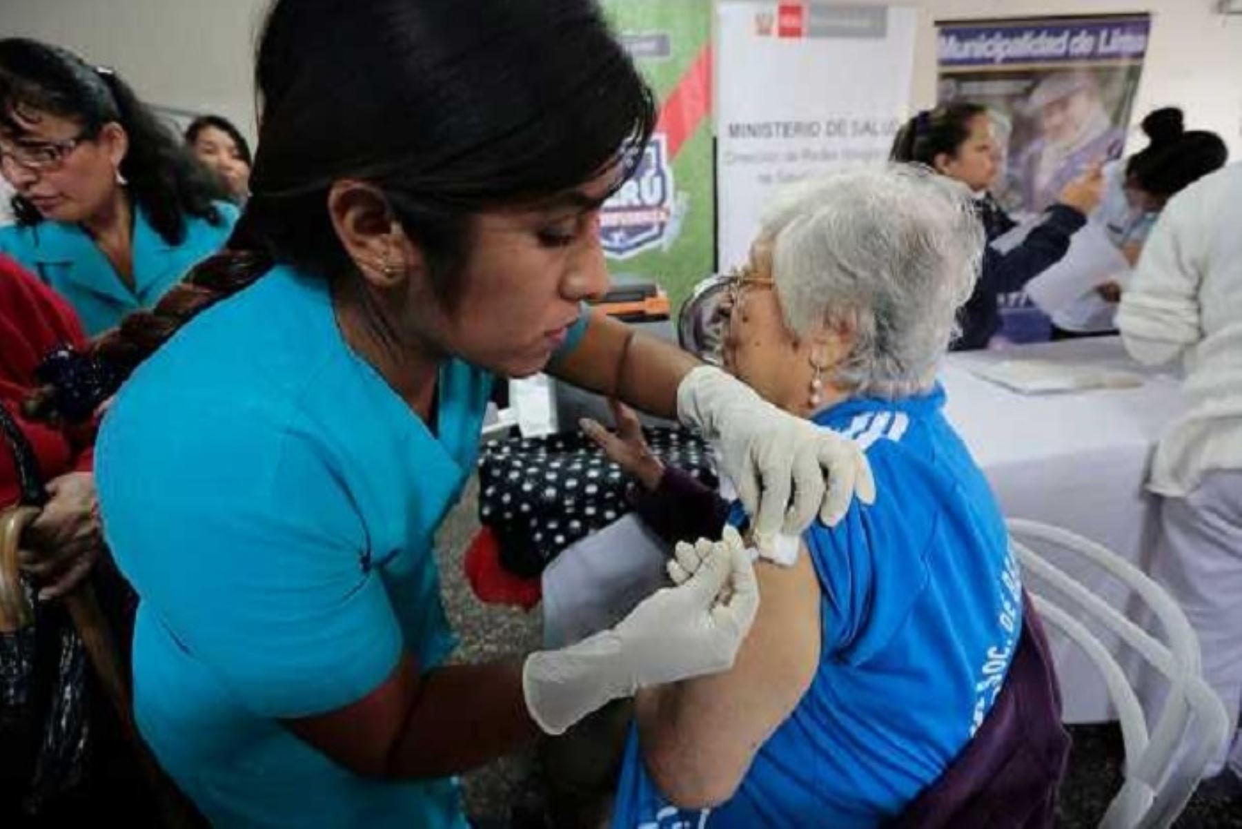 Minsa vacuna a cerca de 3 millones de personas contra influenza a nivel nacional