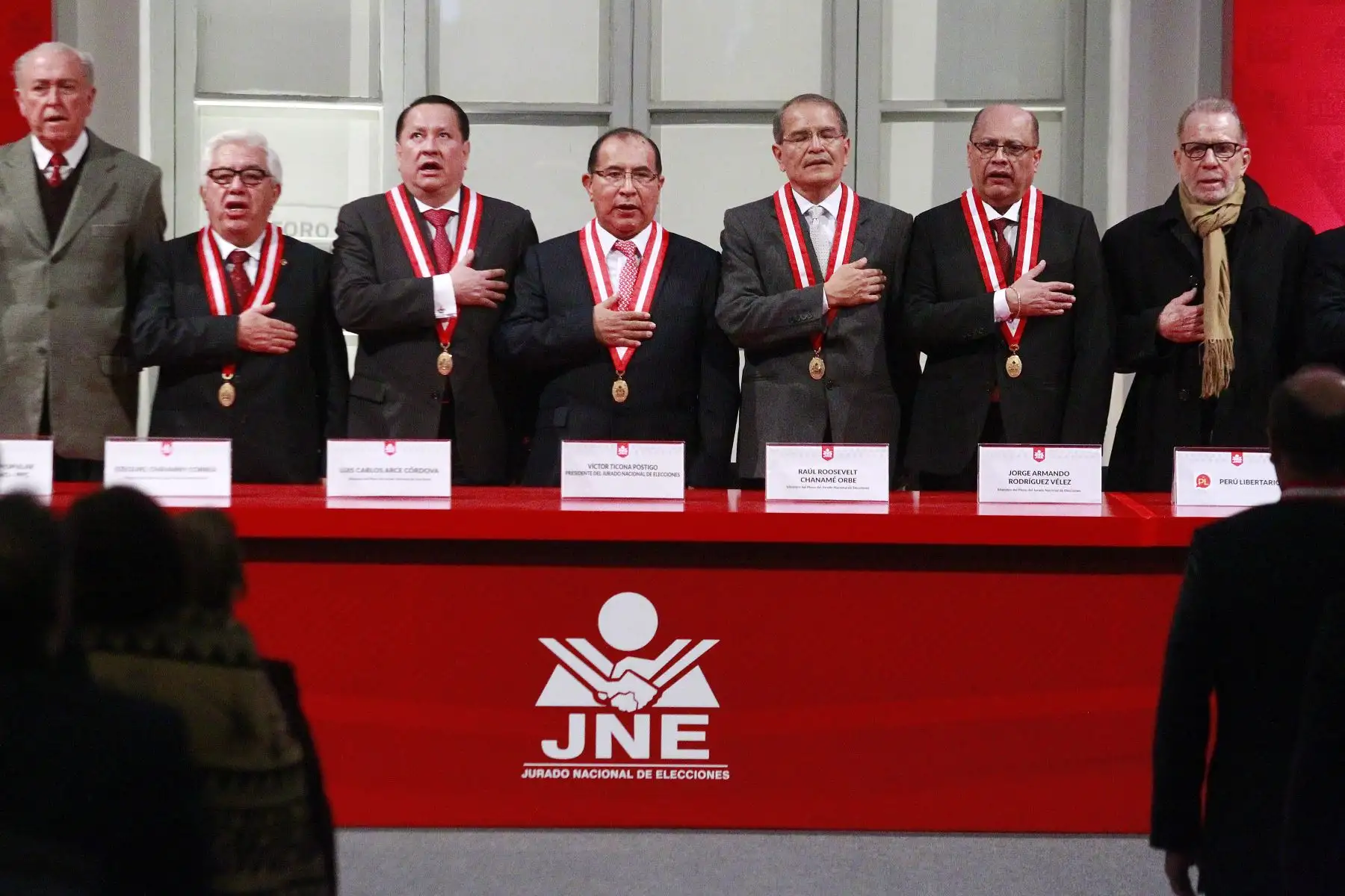 Candidatos a la alcaldía de Lima participan de  la firma del Pacto Ético Electoral 2018 que organiza el Jurado Nacional de Elecciones(JNE). Foto: ANDINA/Eddy Ramos.Foto: ANDINA/Eddy Ramos