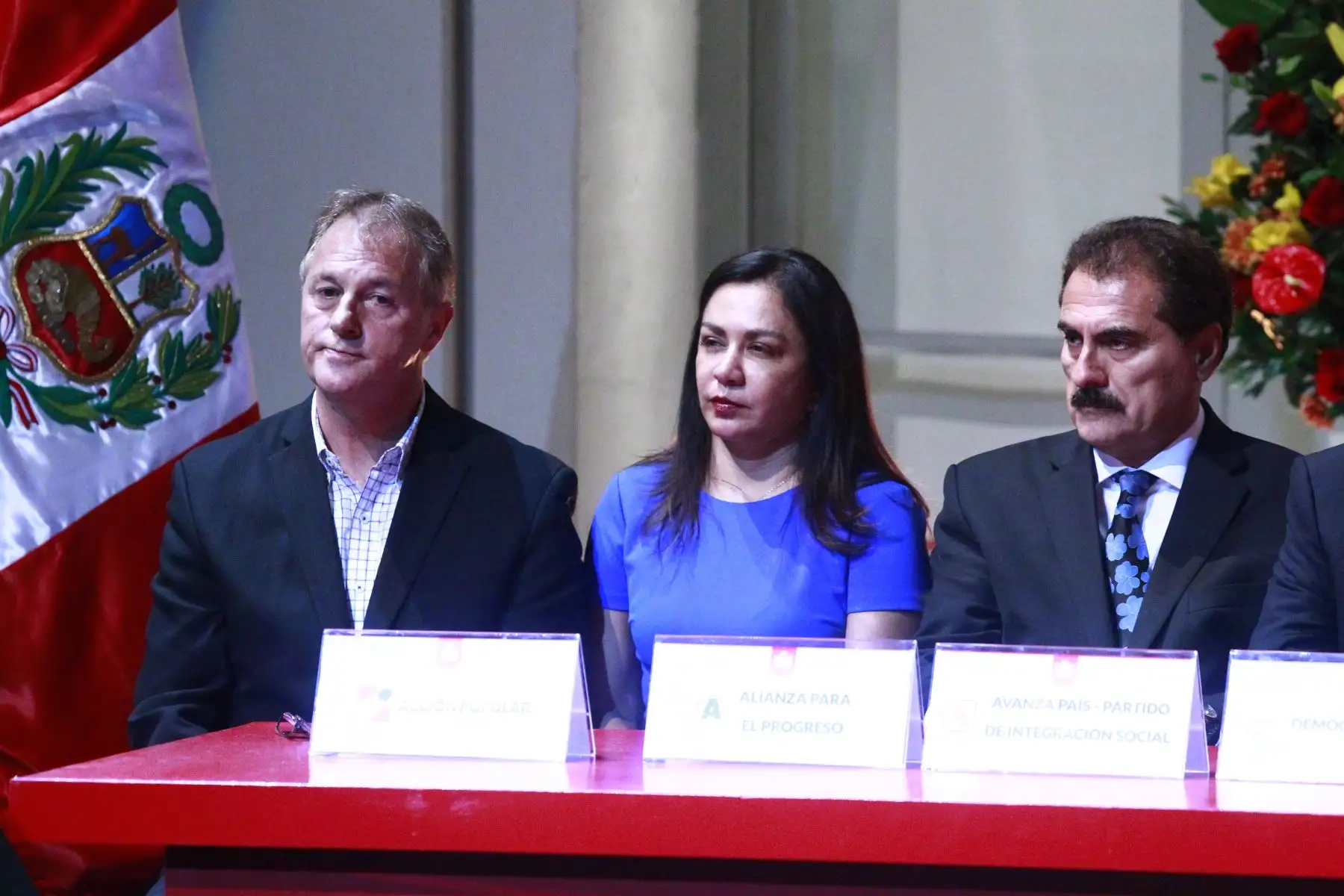 Candidatos a la alcaldía de Lima participan de  la firma del Pacto Ético Electoral 2018 que organiza el Jurado Nacional de Elecciones(JNE). Foto: ANDINA/Eddy Ramos.Foto: ANDINA/Eddy Ramos