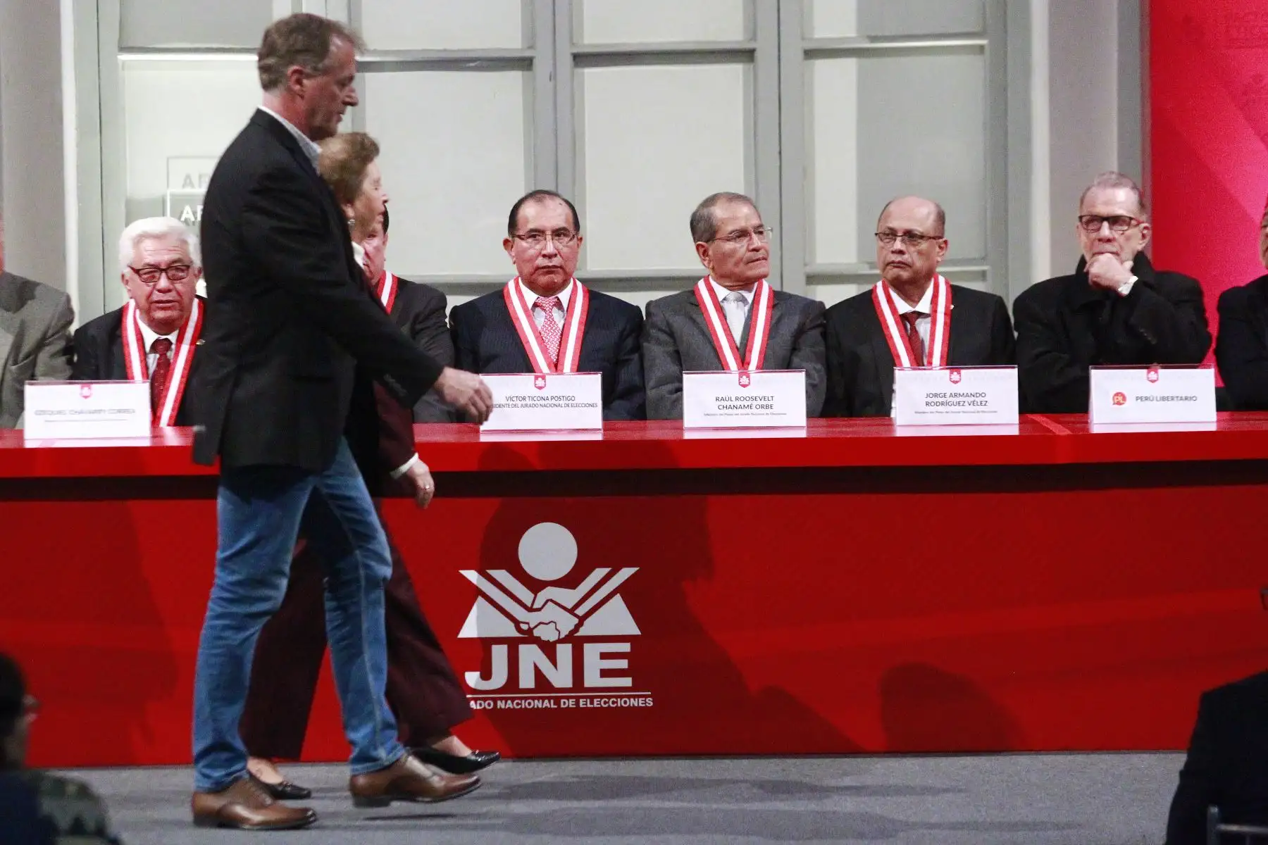 Jorge Muñoz de Acción Popular  participa en la ceremonia del Pacto Ético Electoral 2018 que organiza el Jurado Nacional de Elecciones(JNE). Foto: ANDINA/Eddy Ramos.Foto: ANDINA/Eddy Ramos