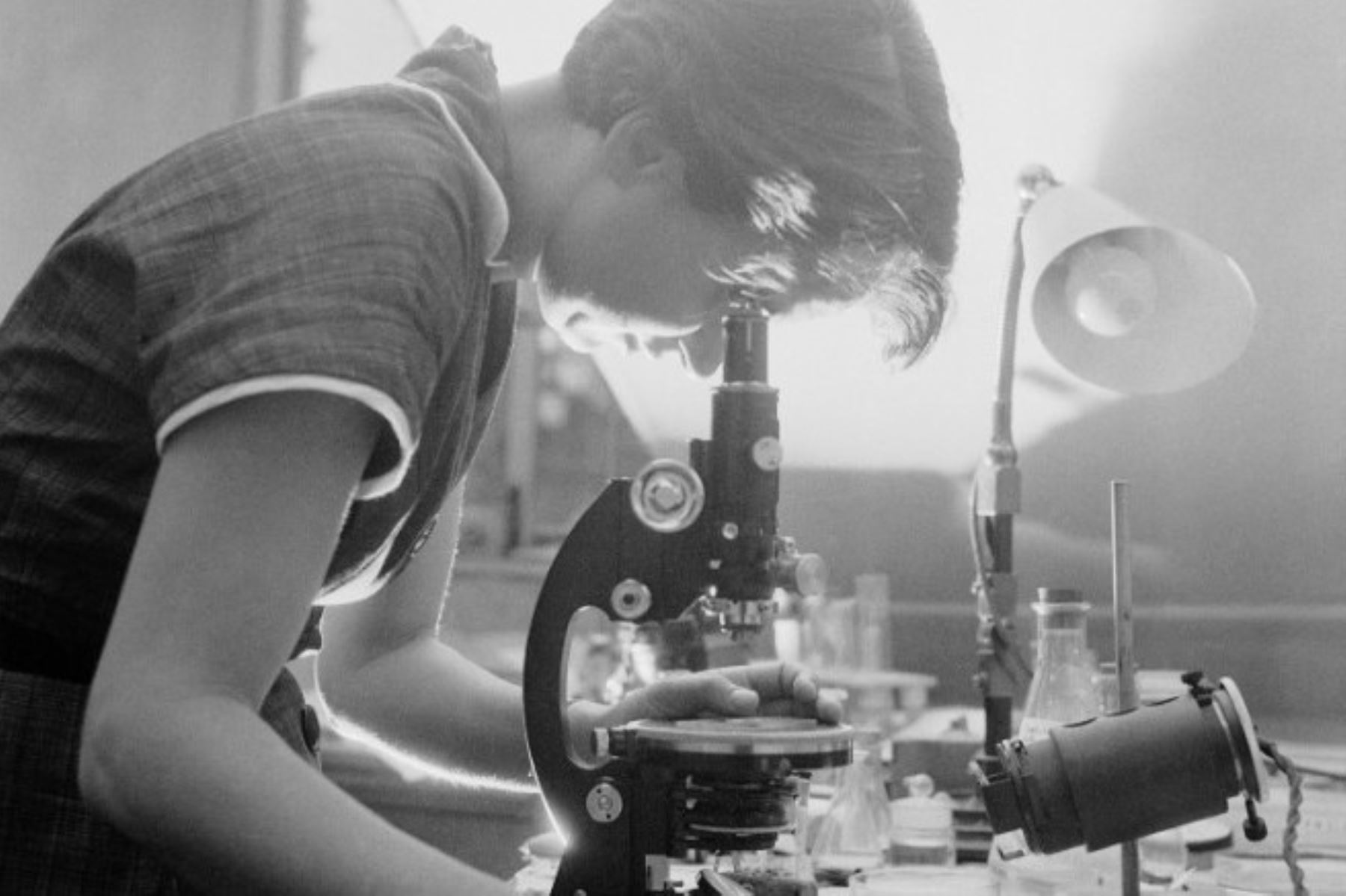 Rosalind Franklin contribuyó al descubrimiento de la estructura del ADN pero solo se le reconoció póstumamente Foto: INTERNET/Medios