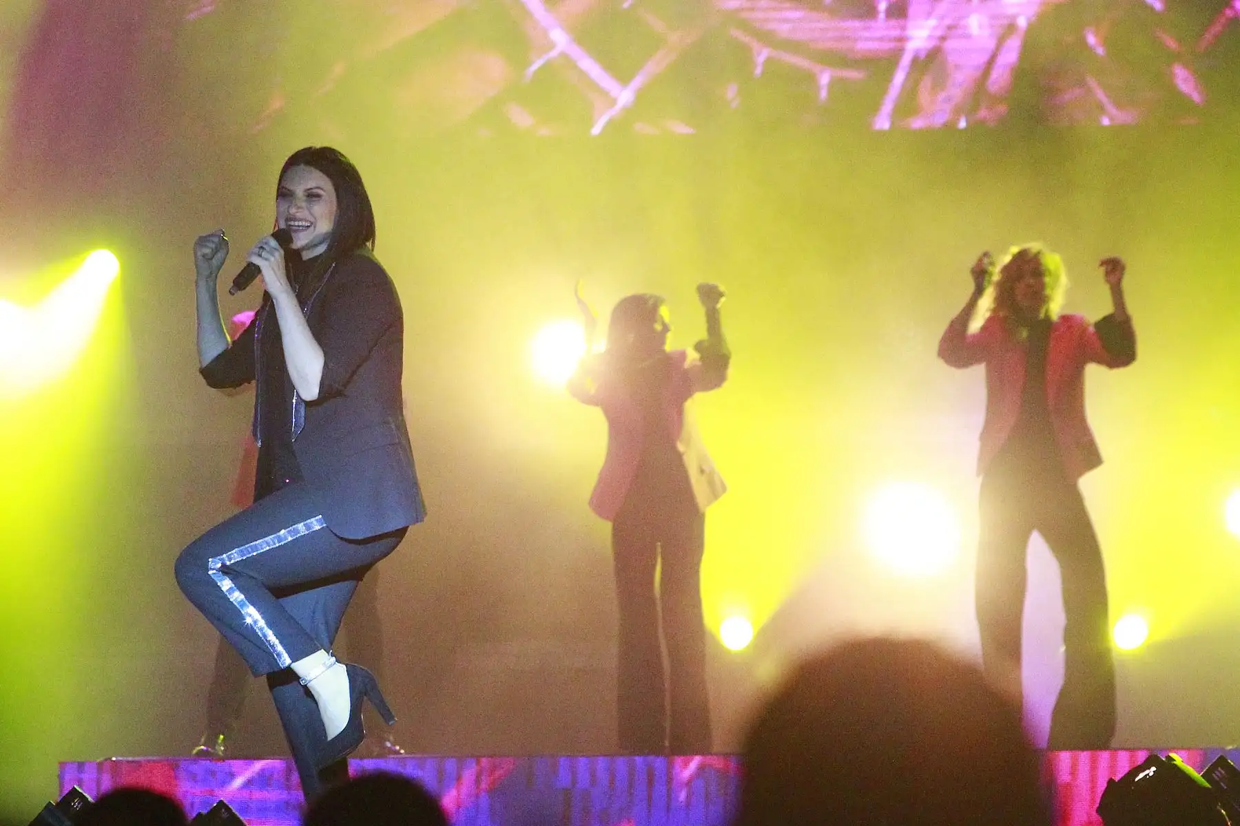 Miles de aficionados disfrutan del concierto de Laura Pausini. Foto: ANDINA/Eddy Ramos