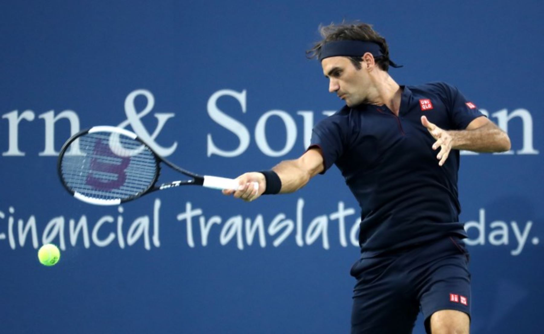Federer comienza victorioso el Abierto de Estados Unidos