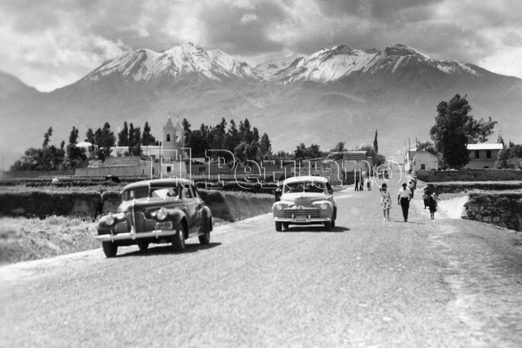 Camino de Cayma (1947).  Foto: Archivo Histórico de EL PERUANO.