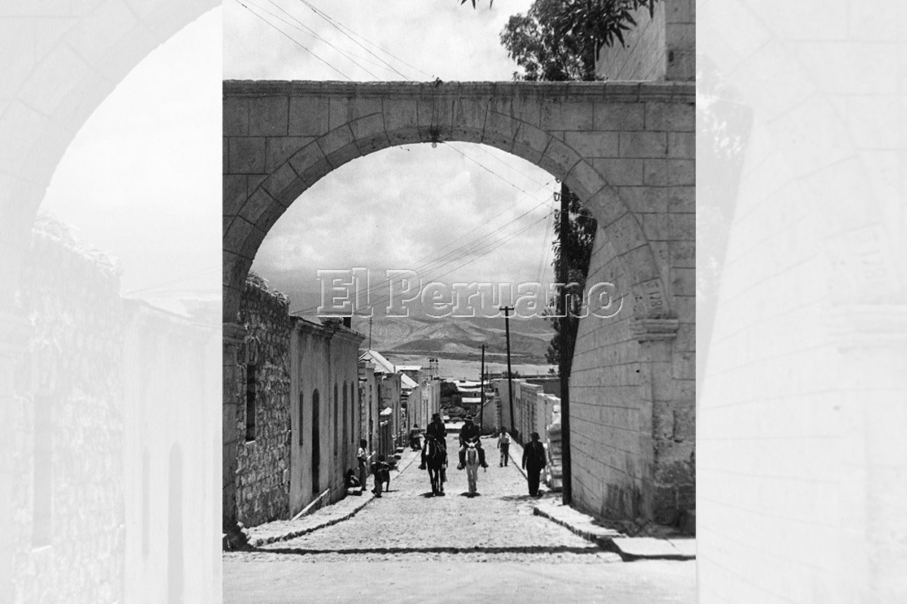 Calles de Cayma (1951).  Foto: Archivo Histórico de EL PERUANO.