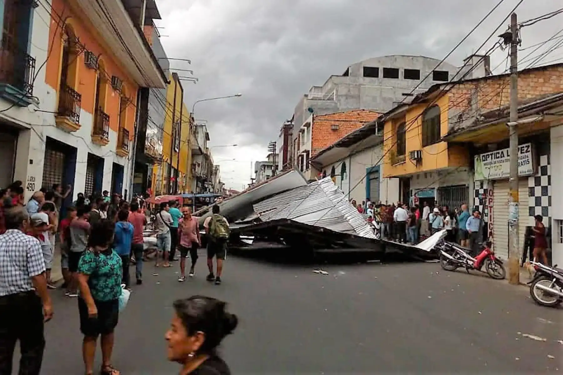 Vientos fuertes causan daños en varias viviendas de Iquitos. ANDINA