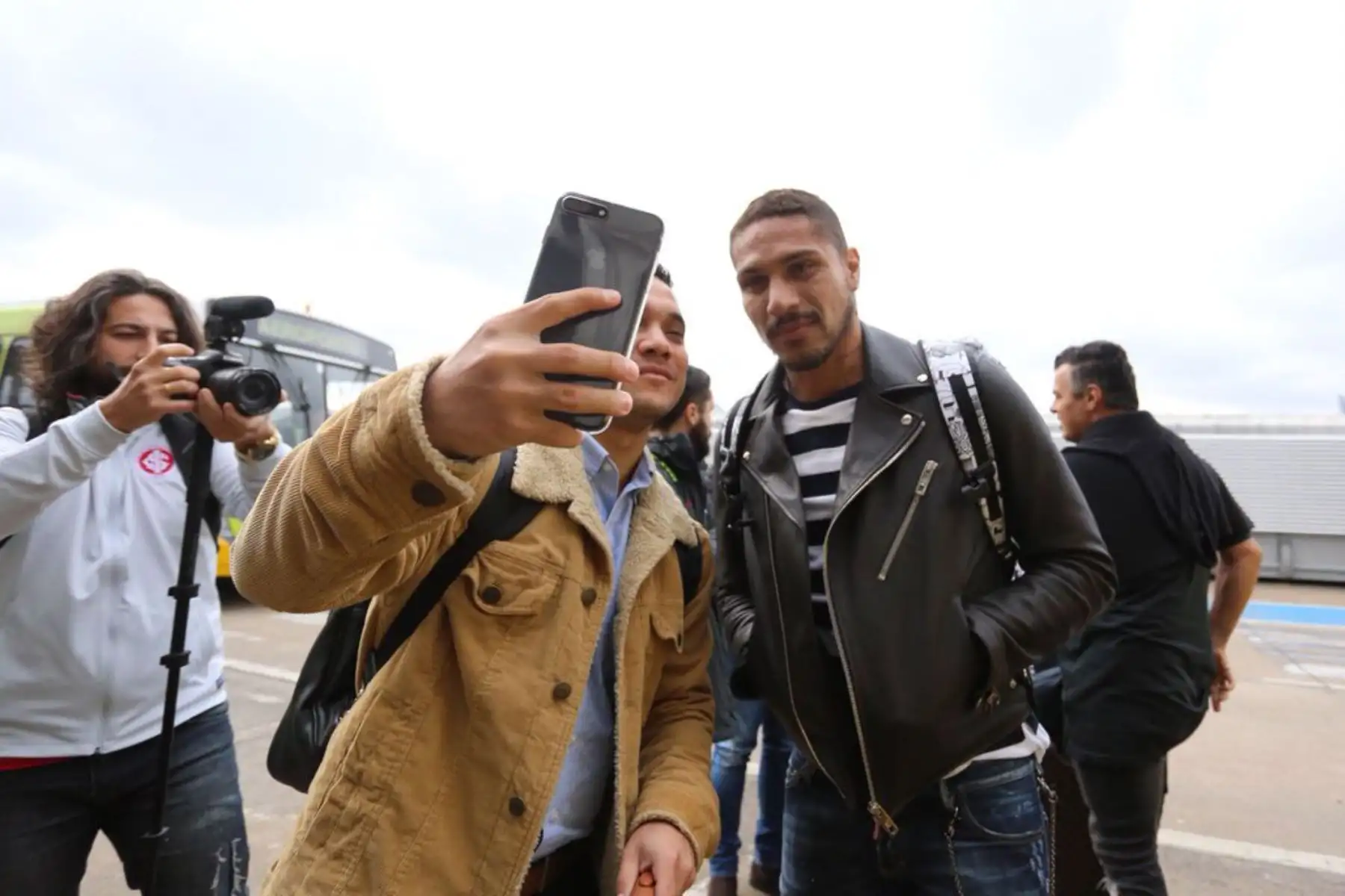 Paolo Guerrero en Internacional: así fue su primer contacto con la hinchada de Porto Alegre. Foto: ANDINA/Sport Club Internacional
