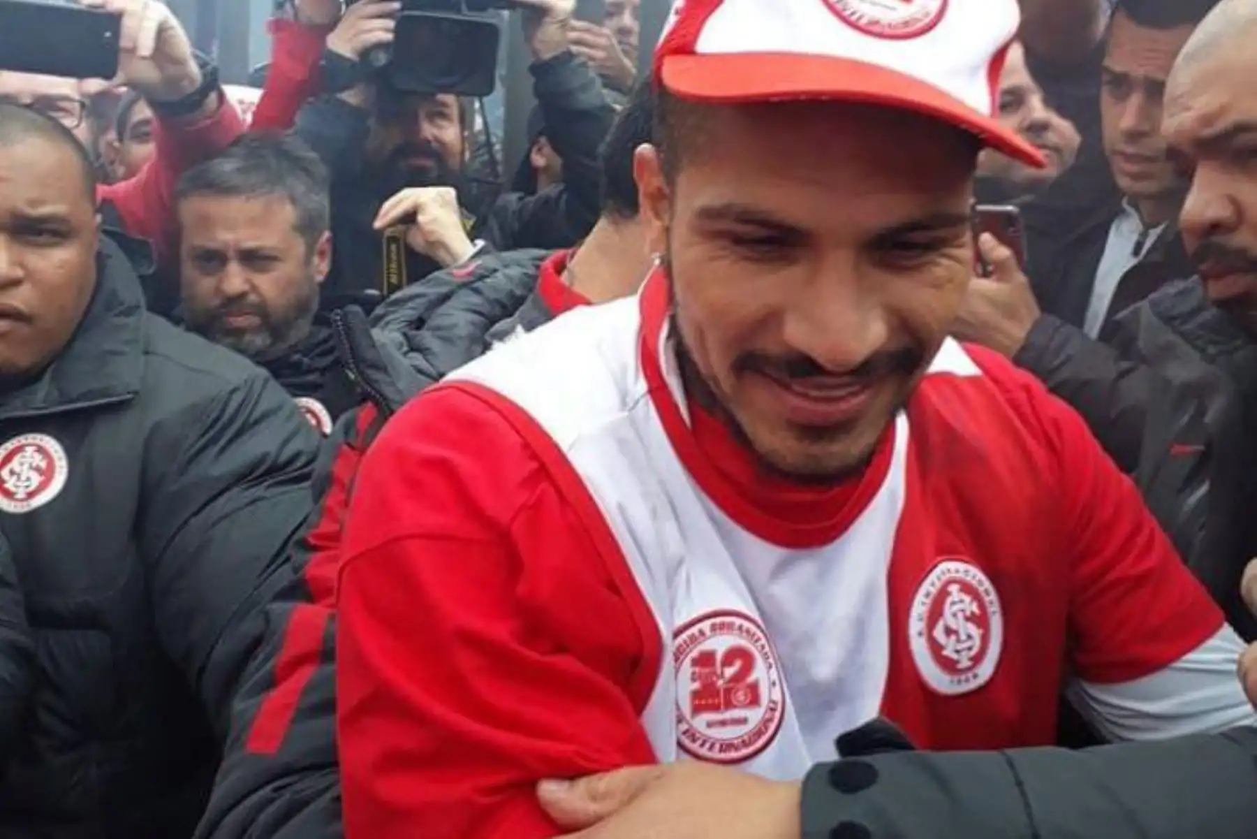 Paolo Guerrero en Internacional: así fue su primer contacto con la hinchada de Porto Alegre. Foto: ANDINA/Sport Club Internacional
