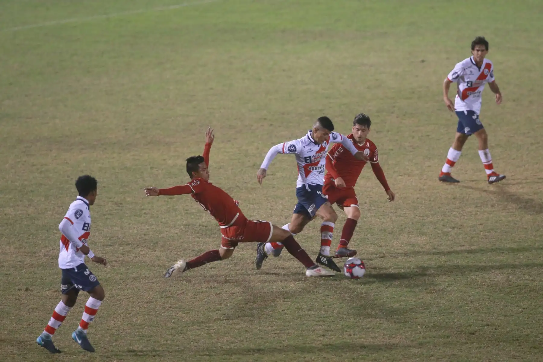Universitario de Deportes gano a  Deportivo Municipal 2 .0, en el estadio Miguel Grau  del Callao. Foto: ANDINA/Jhony Laurente