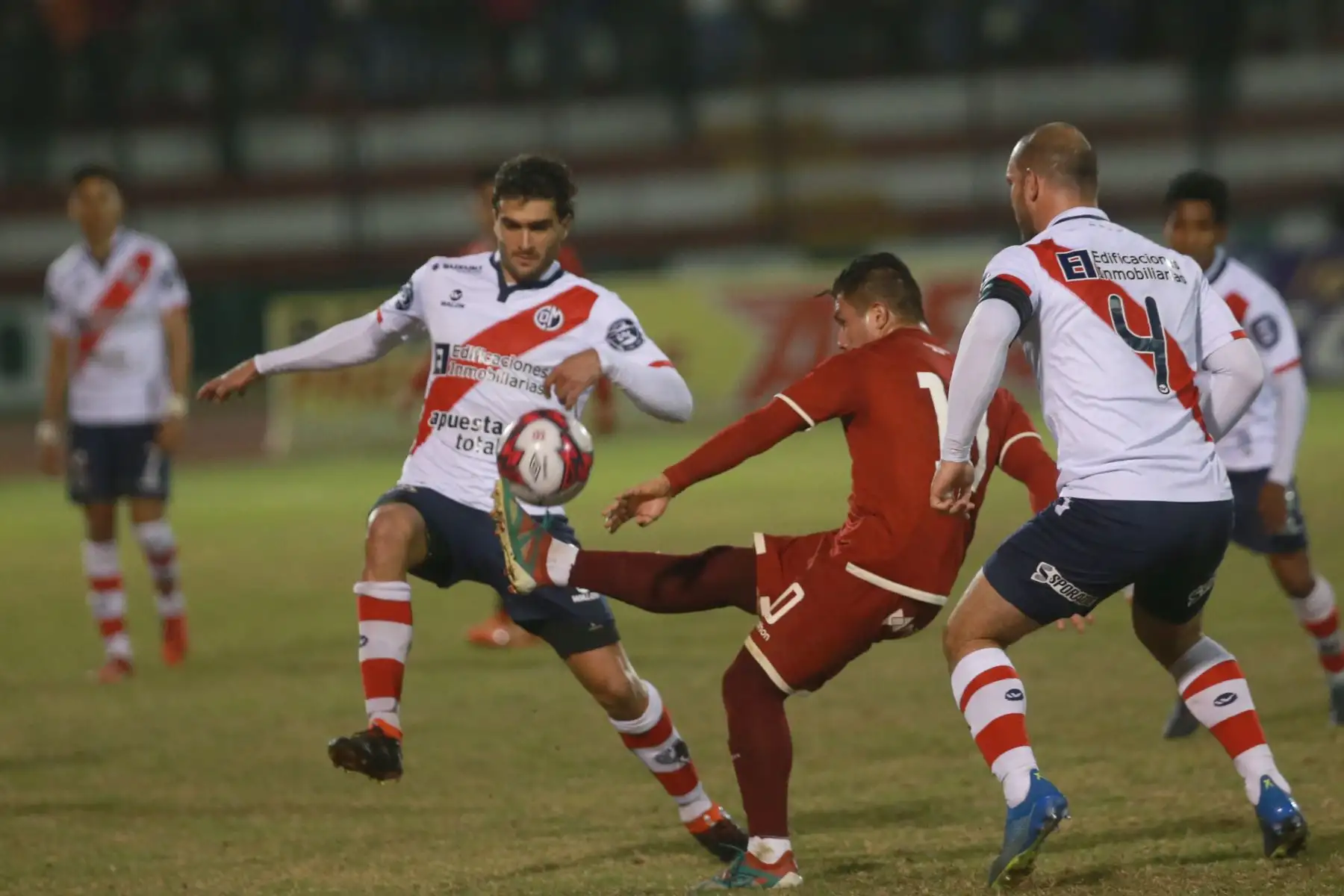 Universitario de Deportes gano a  Deportivo Municipal 2- 0, en el estadio Miguel Grau  del Callao. Foto: ANDINA/Jhony Laurente