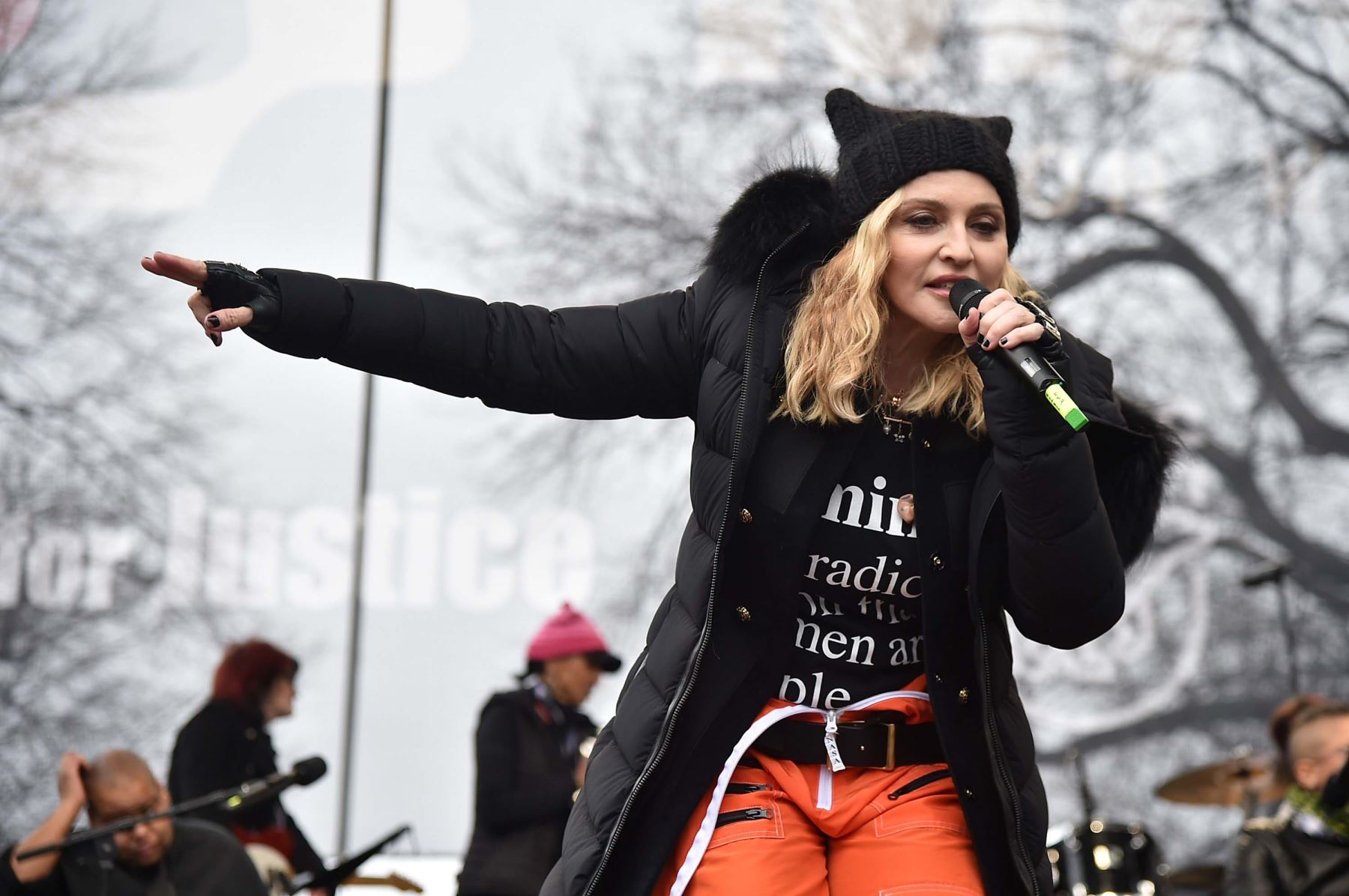 Madonna en el escenario durante la Marcha de las Mujeres en Washington el 21 de enero del 2017 en Washington, DC. AFP