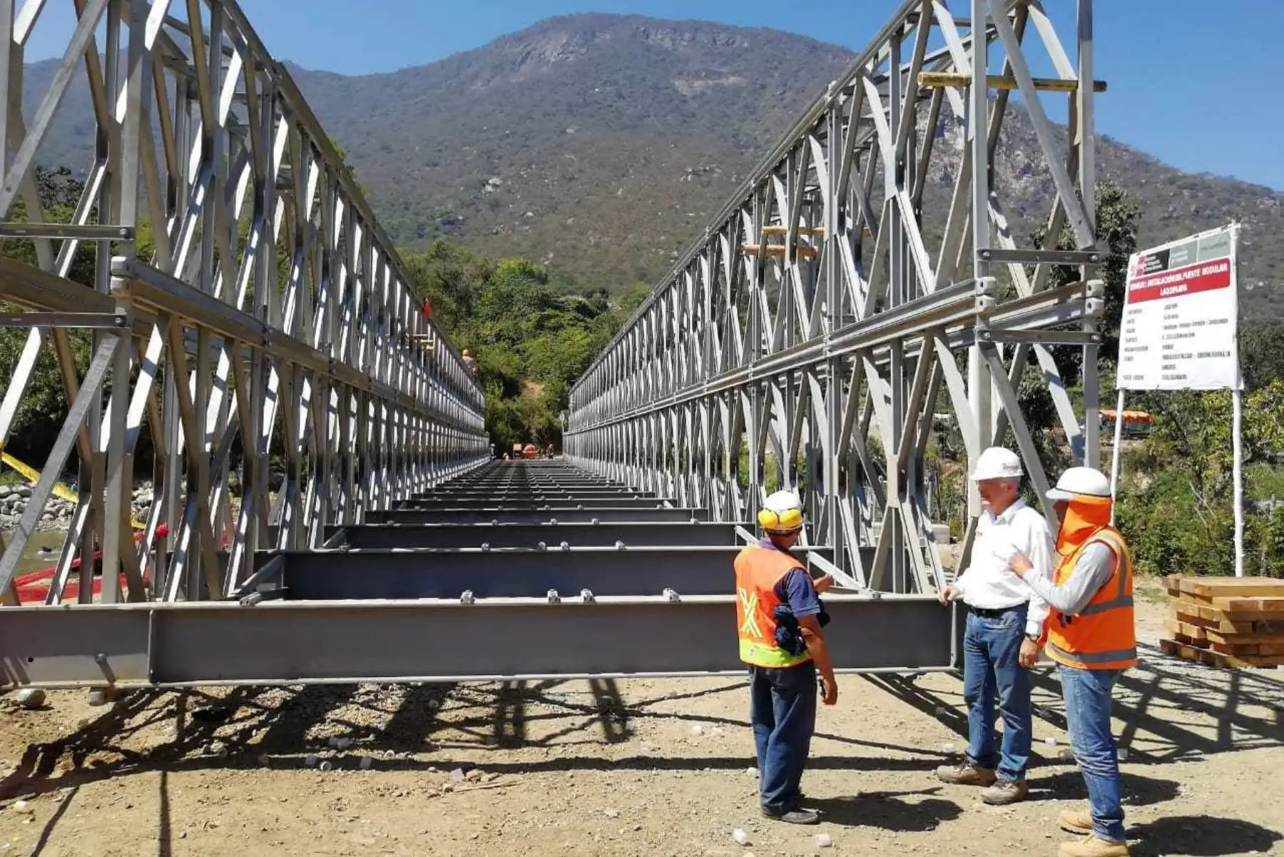 La Autoridad para la Reconstrucción con Cambios (ARCC) gestionó la transferencia de más de 72 millones de soles para el financiamiento de 29 obras de reconstrucción que se ejecutarán en nueve regiones del país.