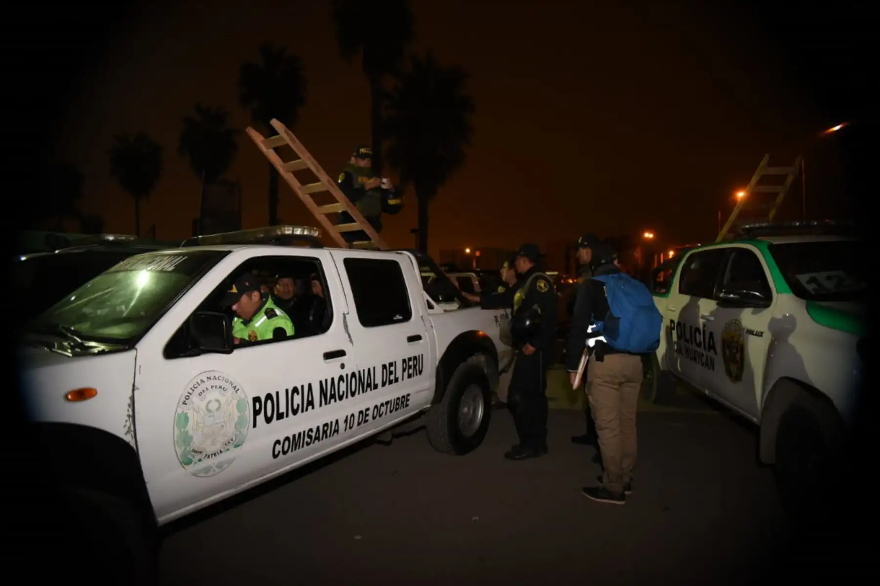 La Policía Nacional del Perú (PNP) y el Ministerio Público detuvieron esta madrugada a 36 integrantes de la organización criminal los Intocables de Ica, dedicada al tráfico ilícito de drogas, receptación y tenencia ilegal de armas y artefactos explosivos en la zona sur del país. Foto: ANDINA/Mininter.