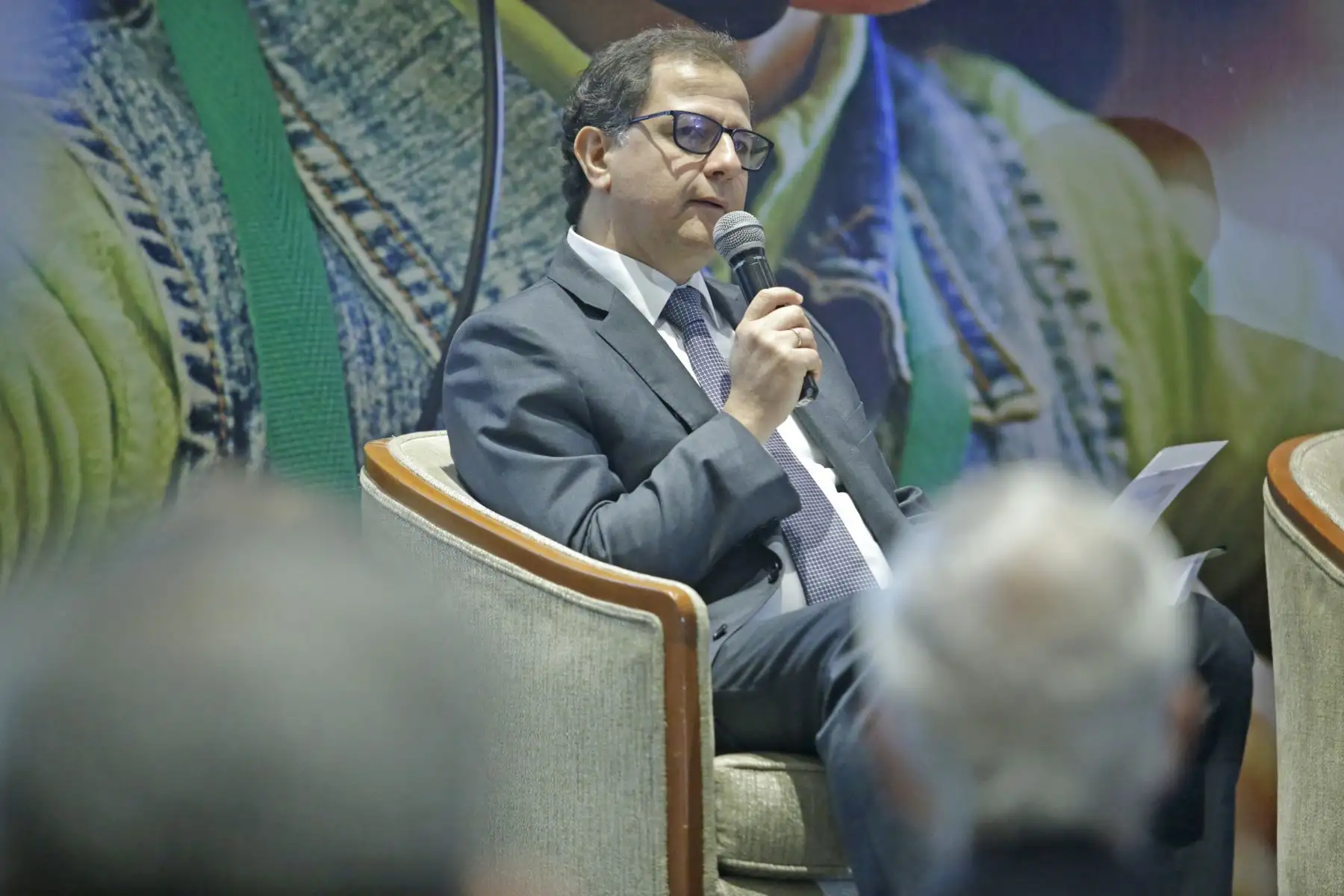 Ministro de Energía y Minas, Francisco Ismodes, durante su intervención en  los 10 años del programa "Obras por Impuestos". Foto: ANDINA/Melina Mejía