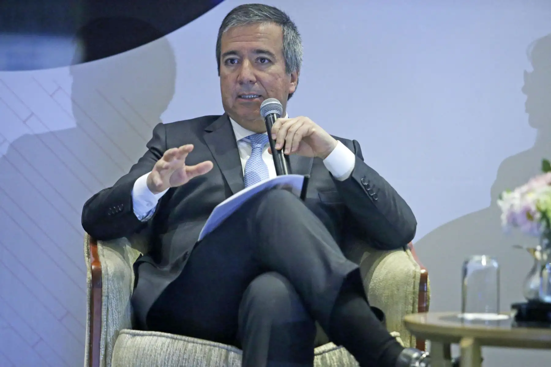 Ministro de la Producción, Raúl Perez Reyes durante su intervención en  los 10 años del programa "Obras por Impuestos". Foto: ANDINA/Melina Mejía