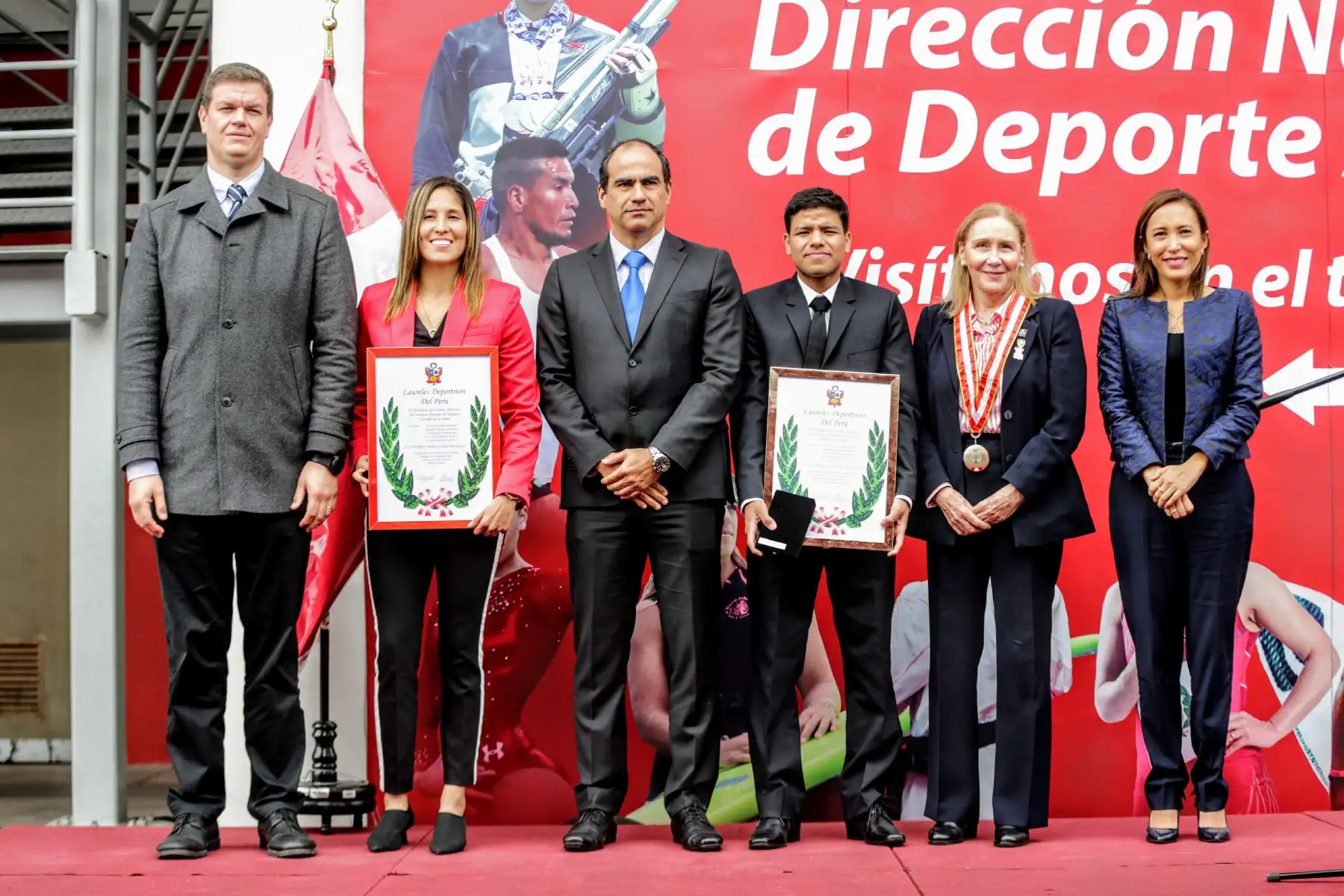 Entrega de los Laureles Deportivos a Alexandra Grande y a Jesús Altamirano en el Estadio Nacional de Lima. Foto: ANDINA/Luis Iparraguirre