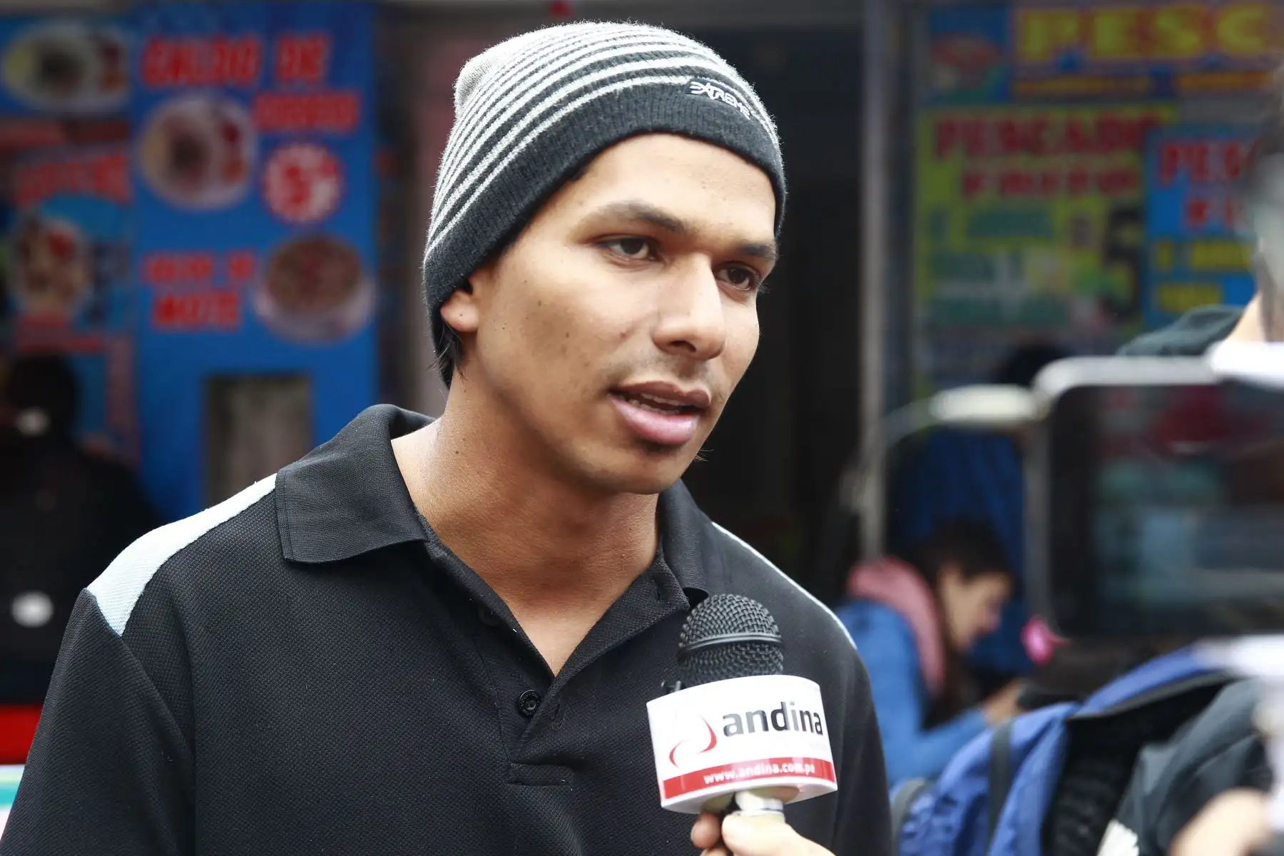 Ciudadano venezolano ,Yogni Goyo ( 23 años) opina sobre exigencia de pasaporte a sus compatriotas partir del 25 de agosto.Foto: ANDINA/Eddy Ramos