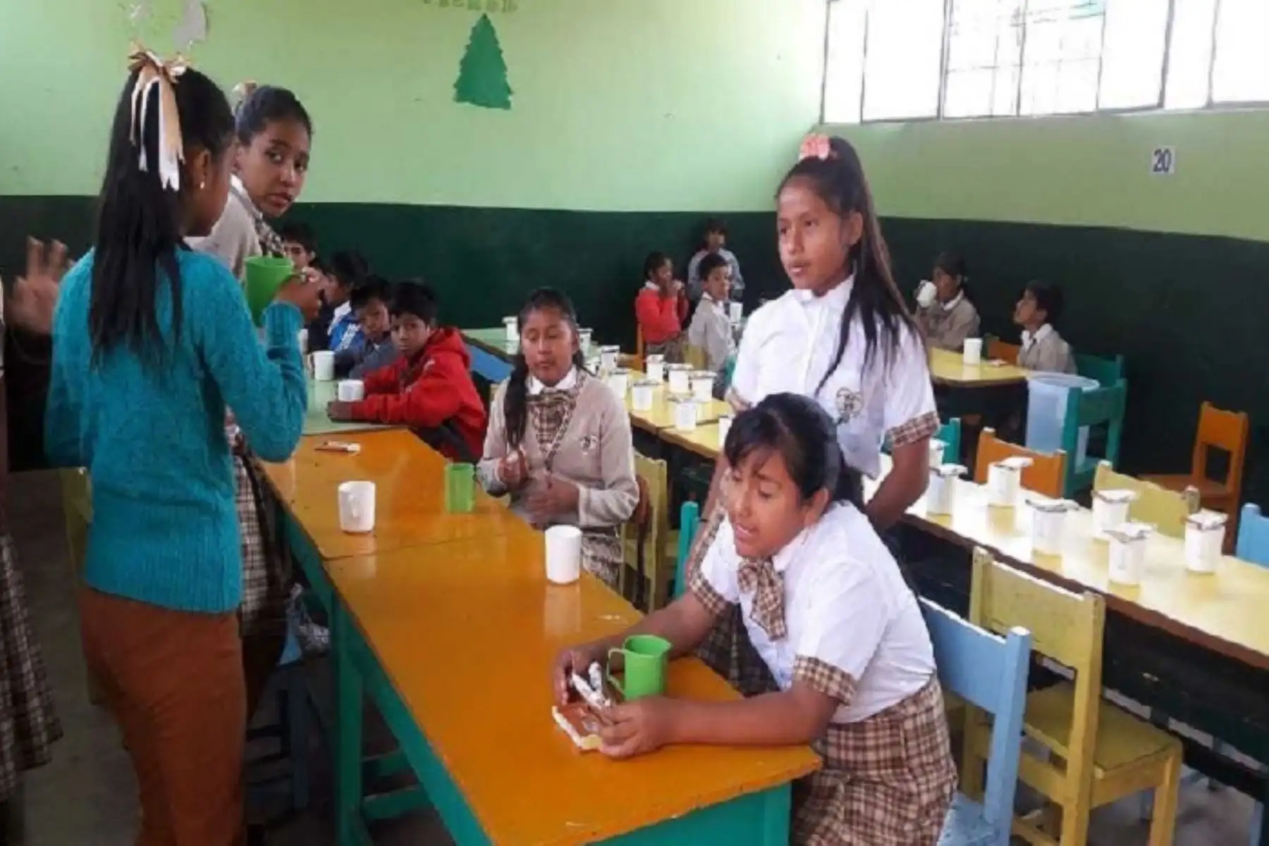 Contraloría General ejecutará del martes 21 al viernes 24 de agosto el Operativo Nacional de Control “Niños y Niñas con alimentación de calidad”, a fin de verificar si el servicio alimentario que brinda Qali Warma en colegios de educación inicial, primaria y secundaria del país, se realiza de acuerdo a la normativa vigente y a las condiciones establecidas por el Programa Nacional de Alimentación.