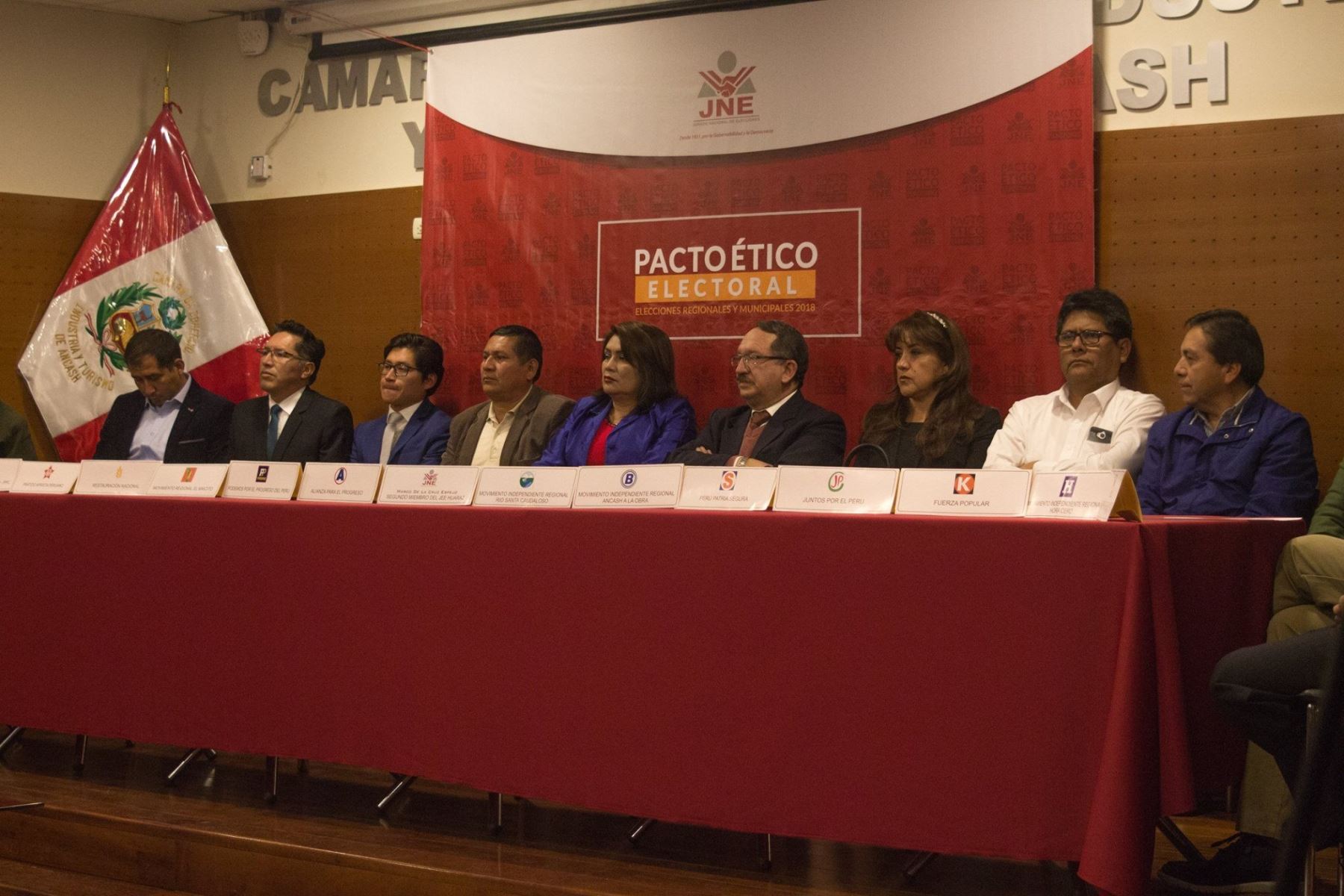 Candidatos a Gobierno Regional de Áncash firman pacto ético electoral. ANDINA