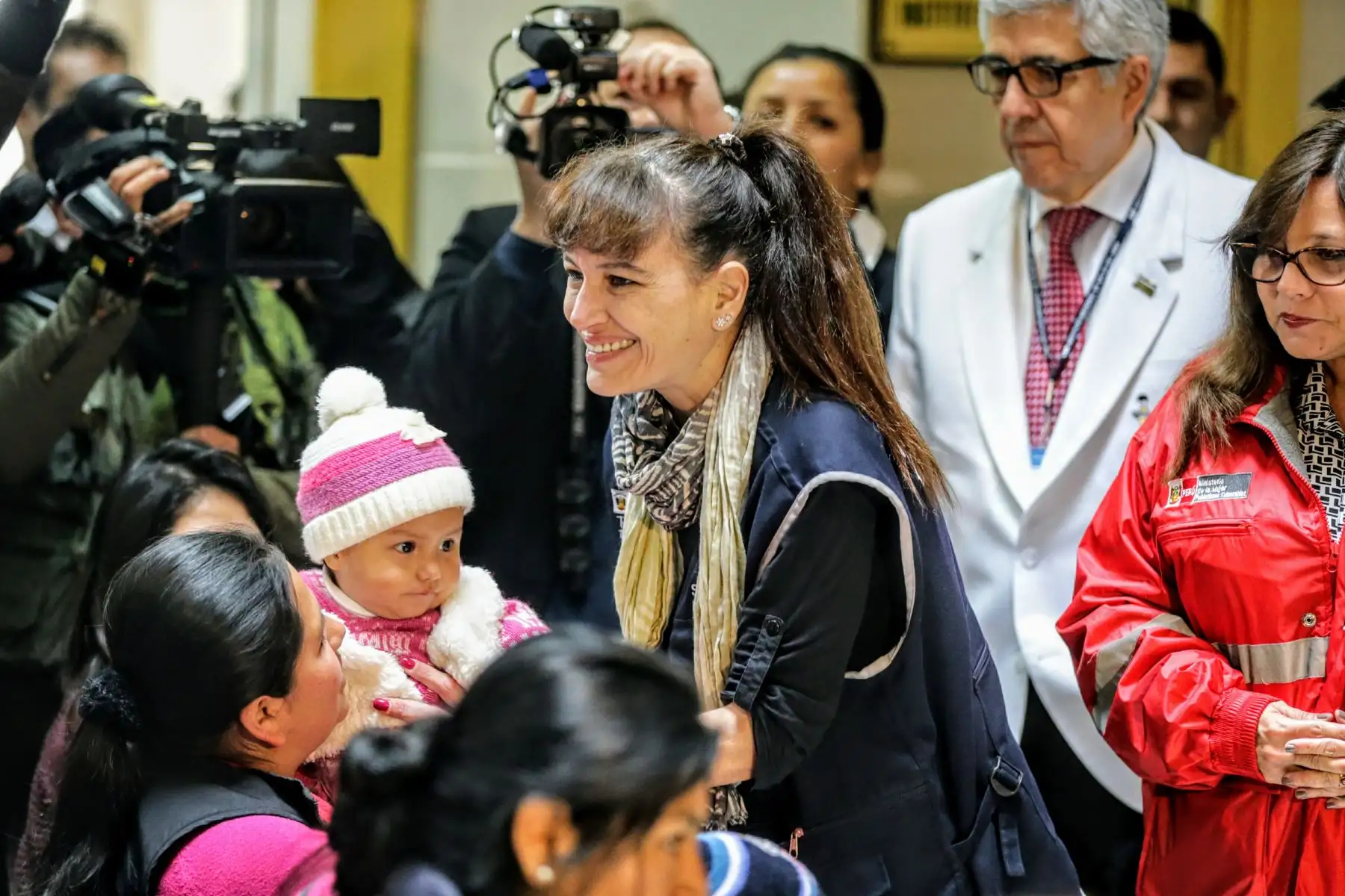 Ministras de Salud, Silvia Pessah, y de la Mujer y Poblaciones Vulnerables, Ana María Mendieta, visitan el Instituto Nacional de Salud del Niño con lotivo del día del niño. Foto: ANDINA/Luis Iparraguirre