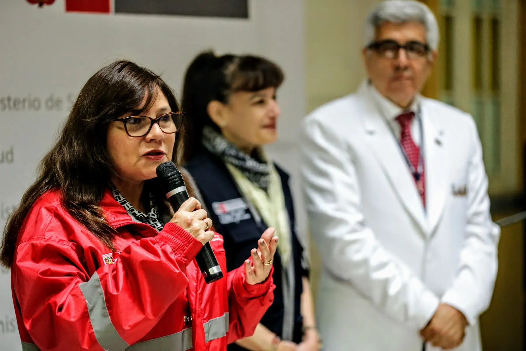 Ministras de Salud, Silvia Pessah, y de la Mujer y Poblaciones Vulnerables, Ana María Mendieta, visitan el Instituto Nacional de Salud del Niño con lotivo del día del niño. Foto: ANDINA/Luis Iparraguirre