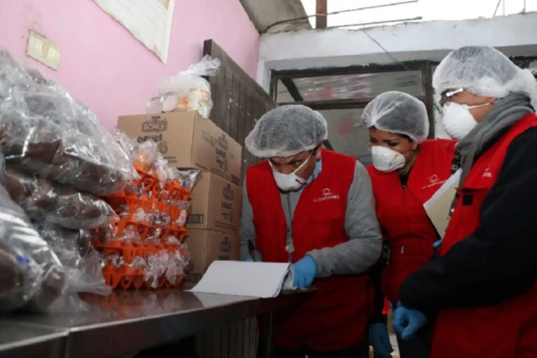 La Contraloría General inició hoy el Operativo Nacional de Control al Programa Qali Warma para supervisar la prestación del servicio alimentario (raciones y productos) que se ofrece a niños y niñas de 530 instituciones educativas de los niveles de inicial, primaria y secundaria en las 25 regiones del país.