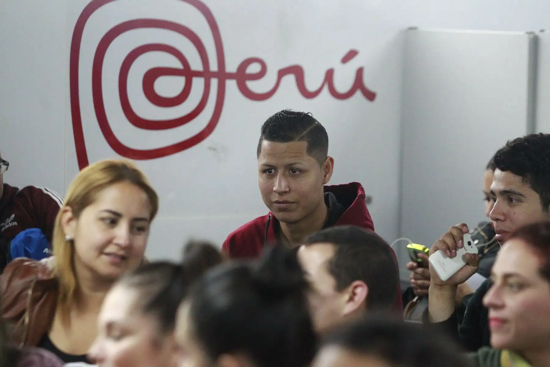 Ciudadanos venezolanos realizan trámites en las oficinas de Migraciones para regularizar el (PPT) Permiso Temporal de permanencia. Foto: ANDINA/Eddy Ramos
