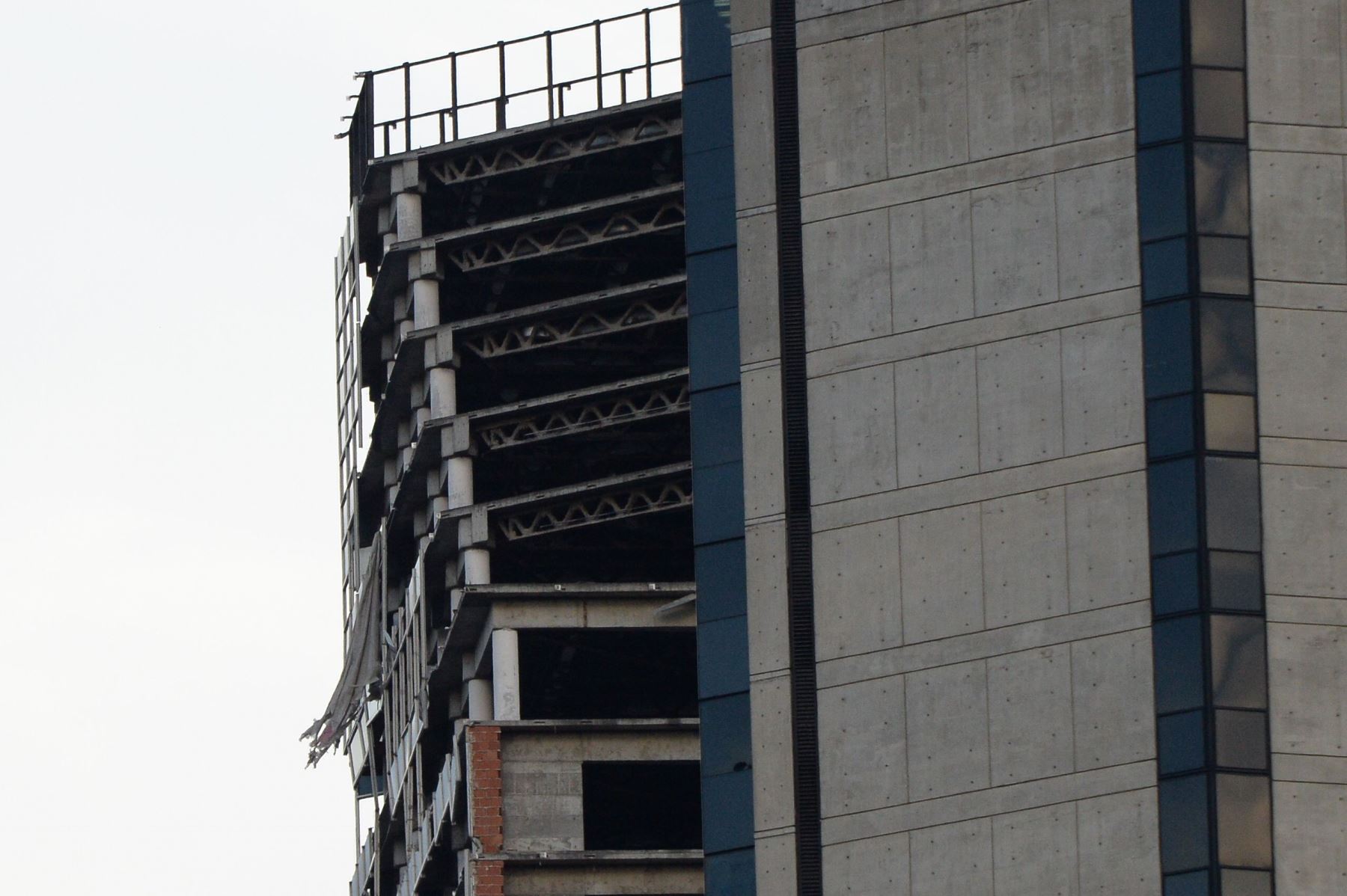 Rascacielos Torre de David, se inclina en Caracas después del terremoto Foto: AFP