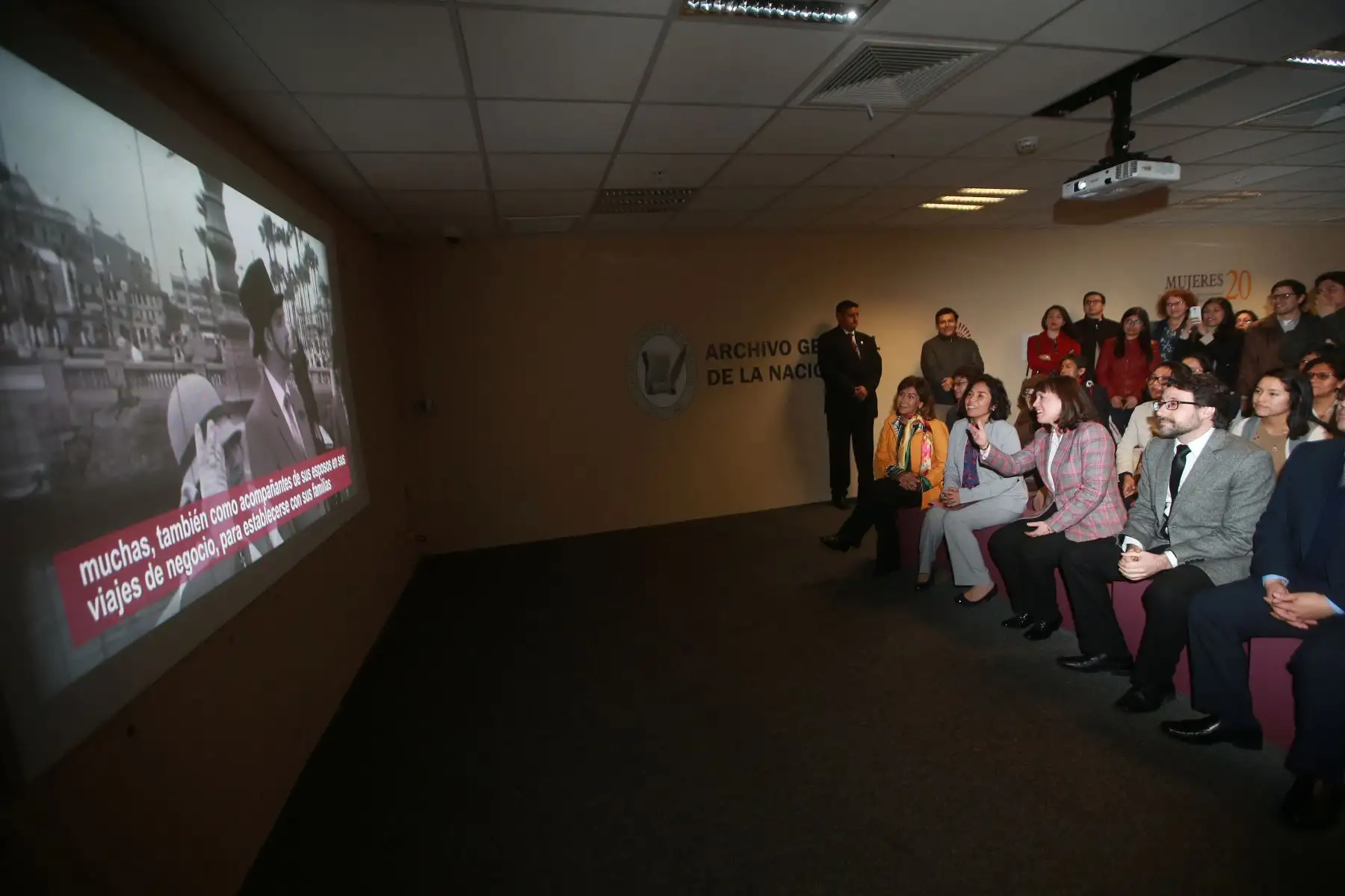 Ministra de Cultura Patricia Balbuena inaguró Exposición sobre las Mujeres inmigrantes en los años 1920-1929, en el museo de la nación. Foto: ANDINA/Jhony Laurente