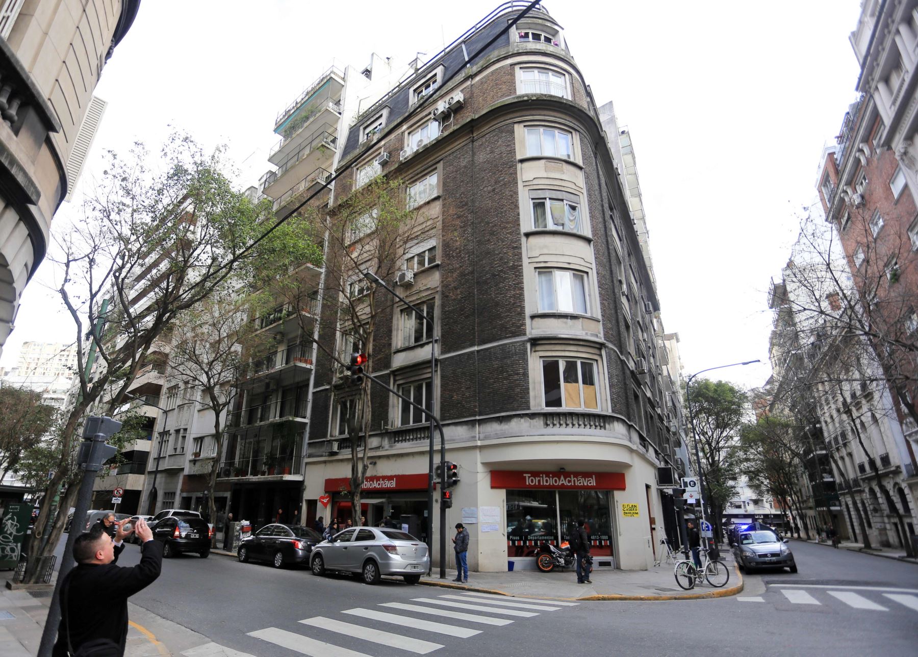 Edificio donde está una de las residencias de la ex presidenta Cristina Fernández de Kirchner Foto: AFP